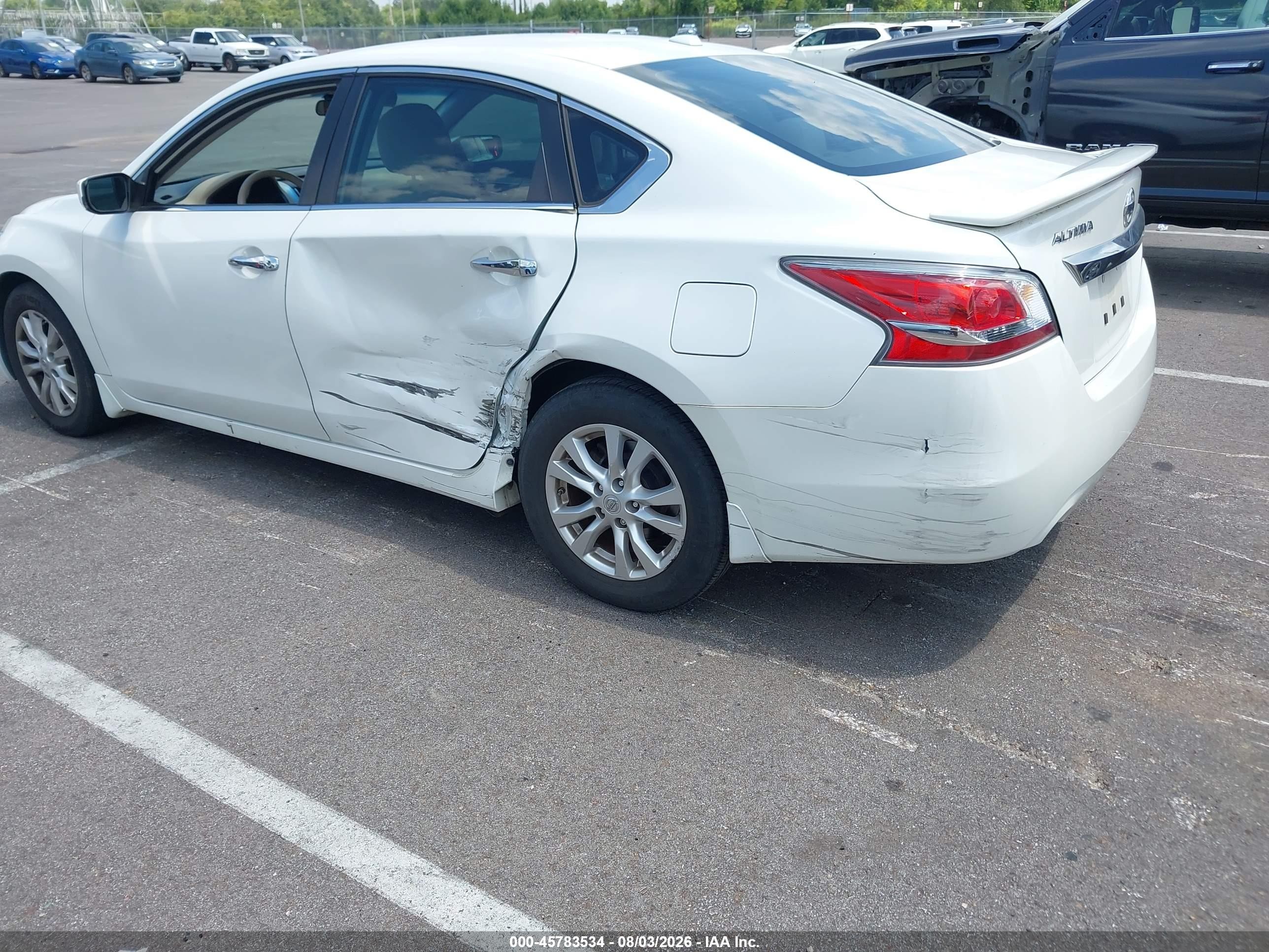 2015 Nissan Altima 2.5 S White vin: 1N4AL3AP0FC137090