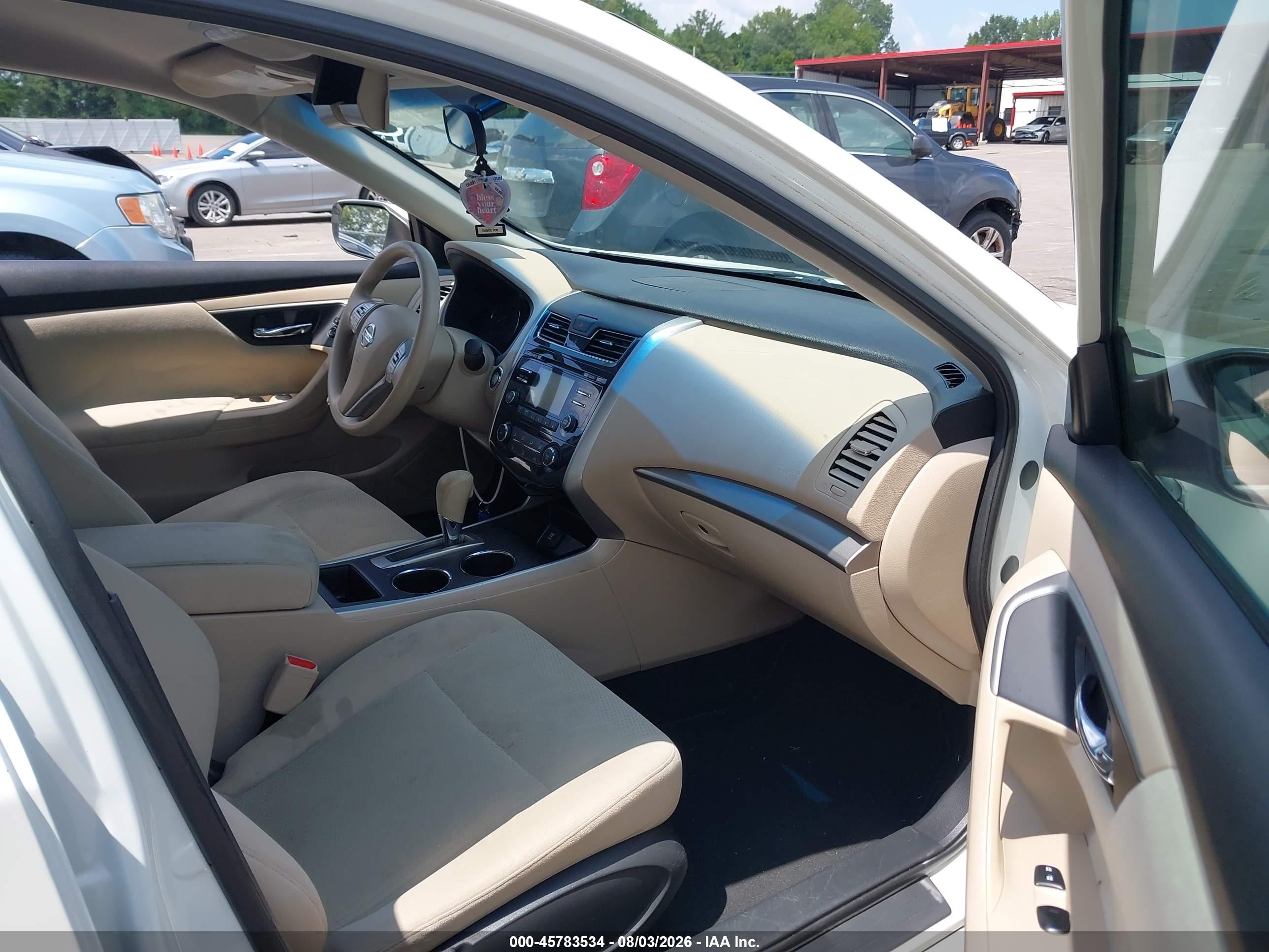 2015 Nissan Altima 2.5 S White vin: 1N4AL3AP0FC137090