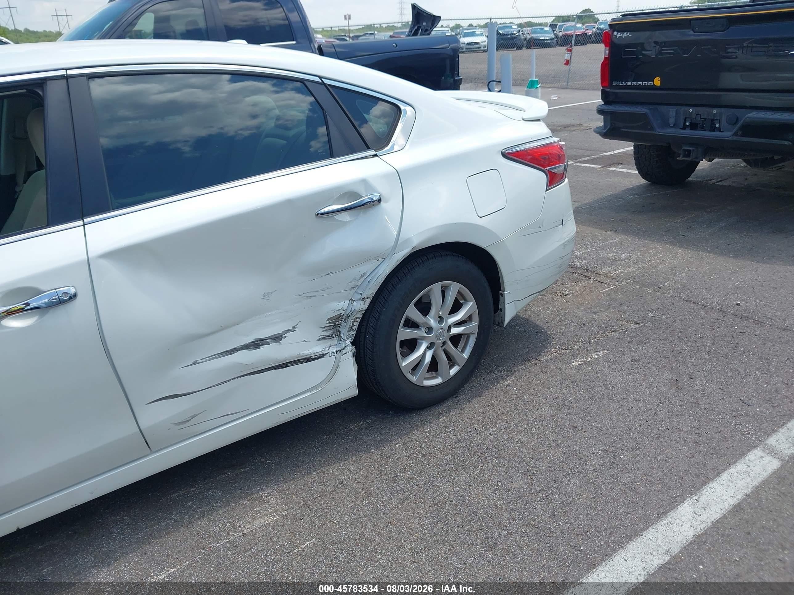 2015 Nissan Altima 2.5 S White vin: 1N4AL3AP0FC137090