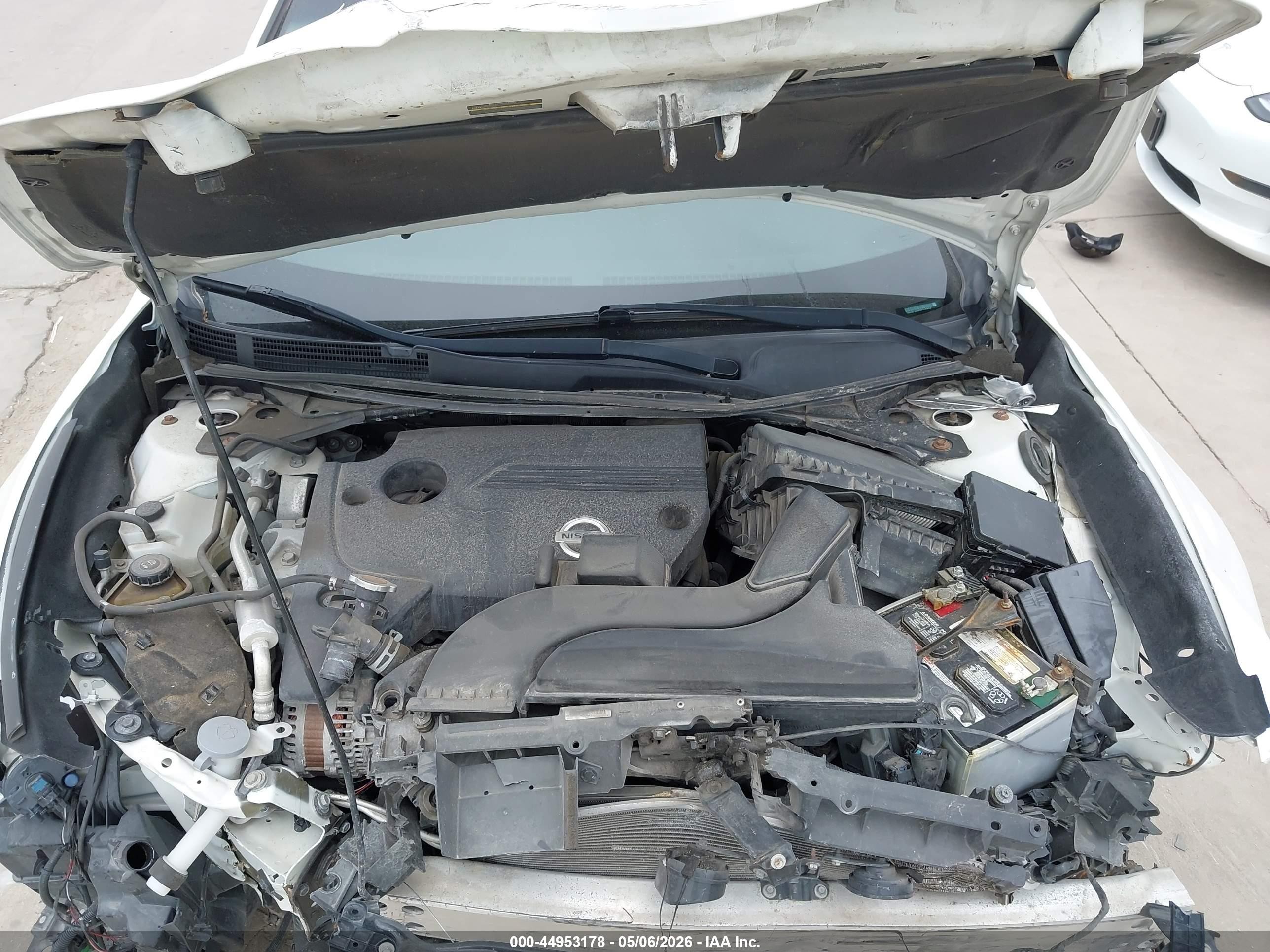 2015 Nissan Altima 2.5 Sv White vin: 1N4AL3AP0FC142824