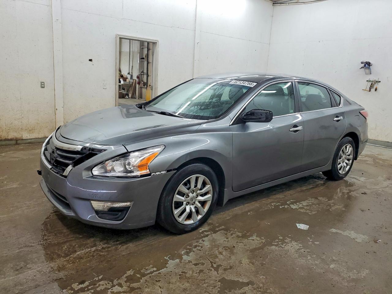 2015 Nissan Altima 2.5 S Silver vin: 1N4AL3AP0FC155735