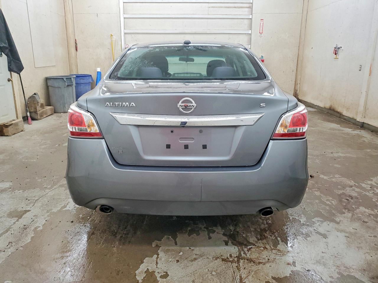 2015 Nissan Altima 2.5 S Silver vin: 1N4AL3AP0FC155735