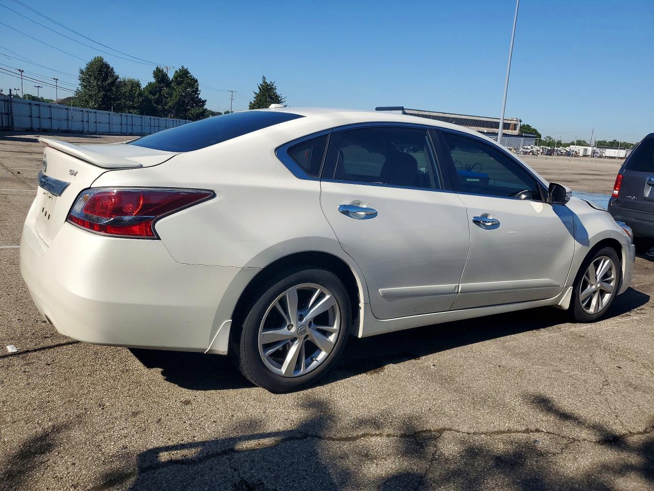 2015 Nissan Altima 2.5 Sv White vin: 1N4AL3AP0FC168727