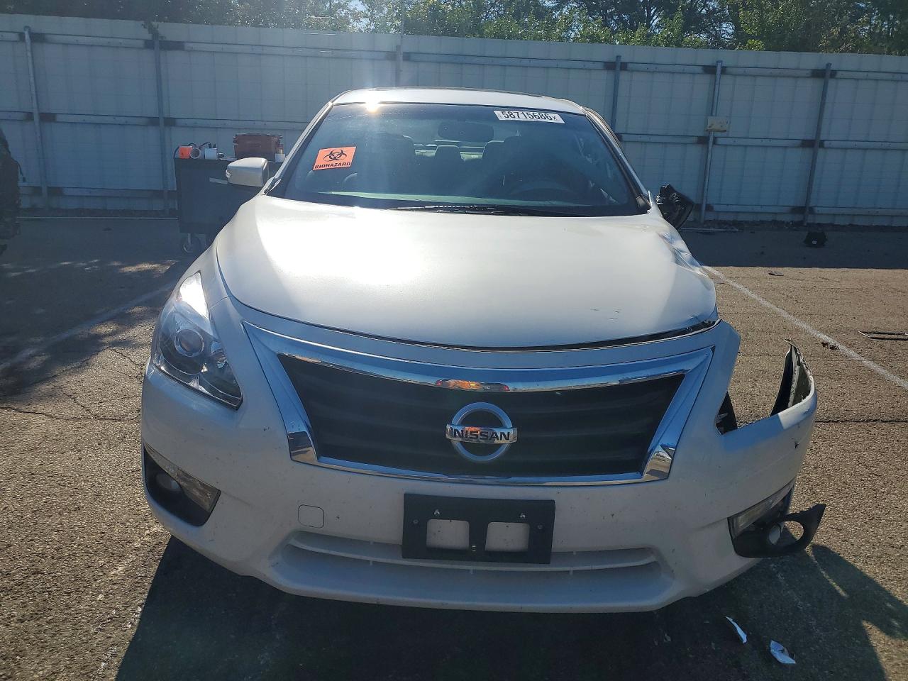 2015 Nissan Altima 2.5 Sv White vin: 1N4AL3AP0FC168727