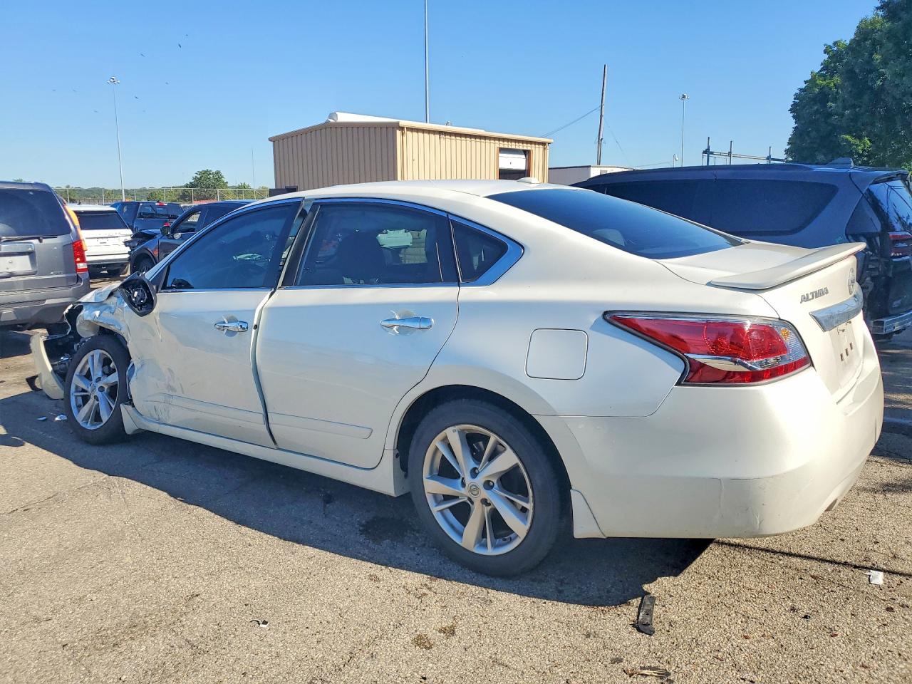 2015 Nissan Altima 2.5 Sv White vin: 1N4AL3AP0FC168727