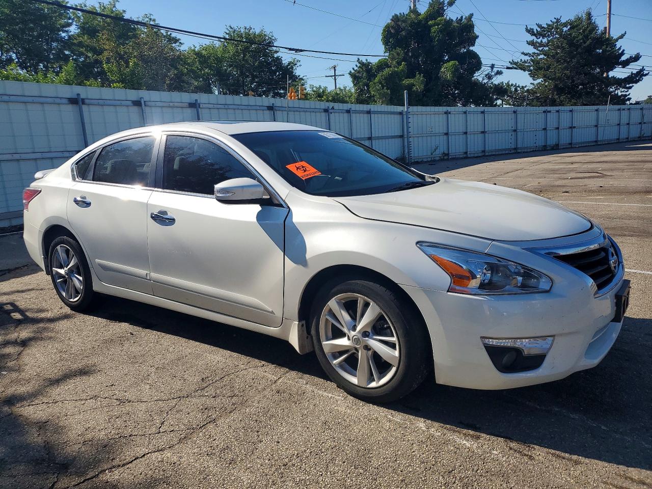2015 Nissan Altima 2.5 Sv White vin: 1N4AL3AP0FC168727