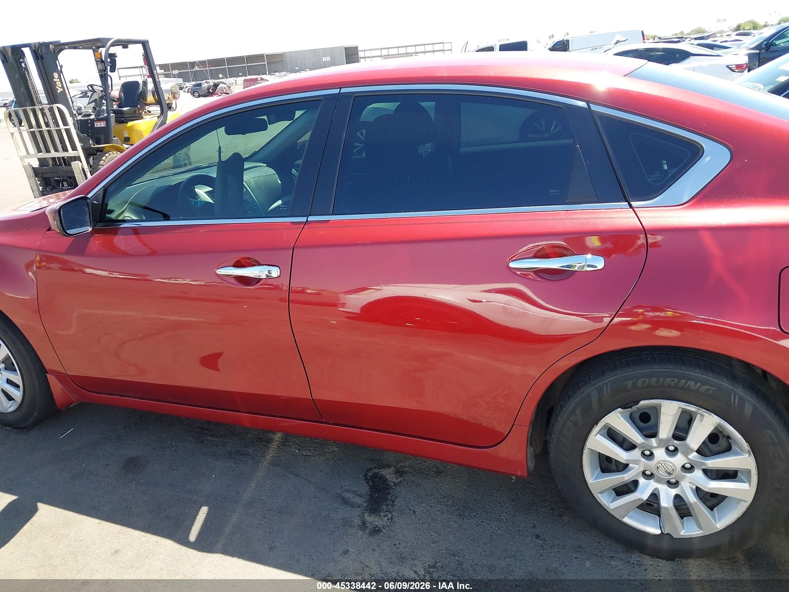 2015 Nissan Altima 2.5 S Red vin: 1N4AL3AP0FC176679