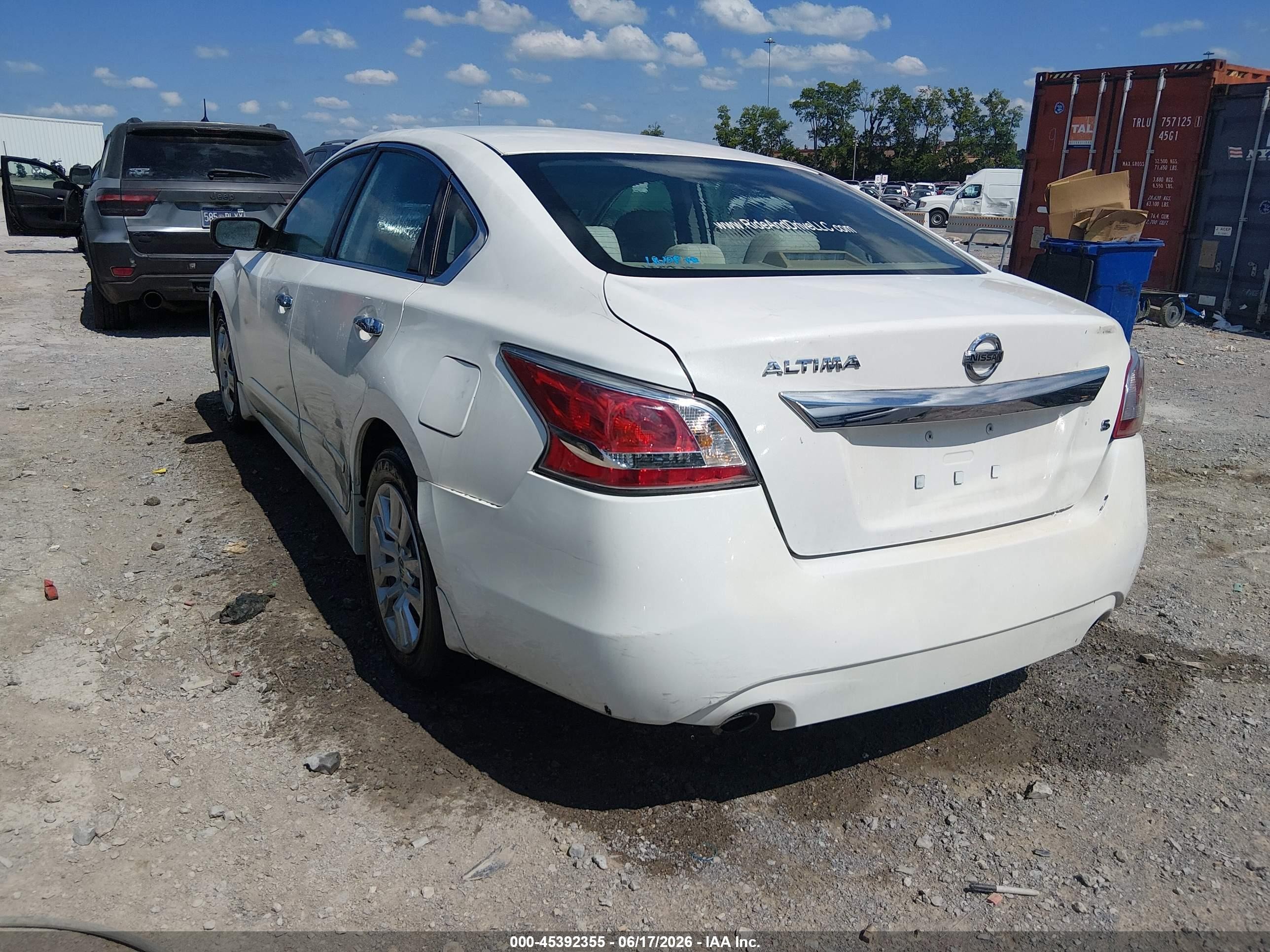 2015 Nissan Altima 2.5 S White vin: 1N4AL3AP0FC187472