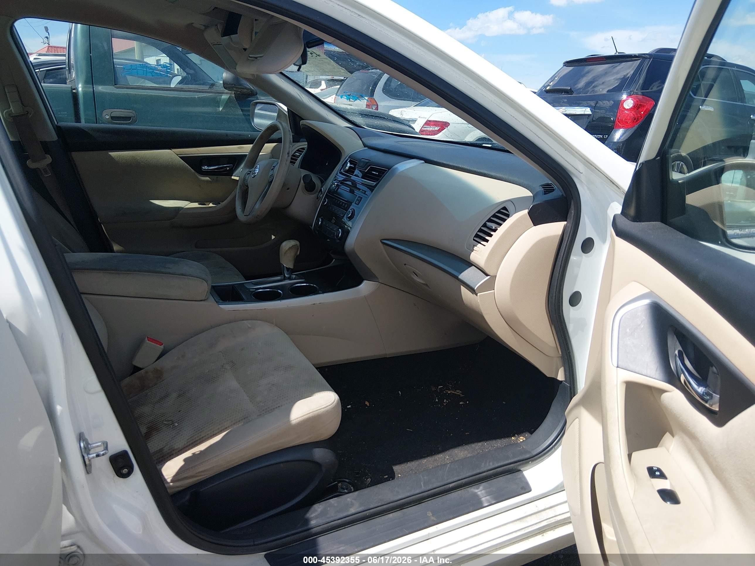 2015 Nissan Altima 2.5 S White vin: 1N4AL3AP0FC187472