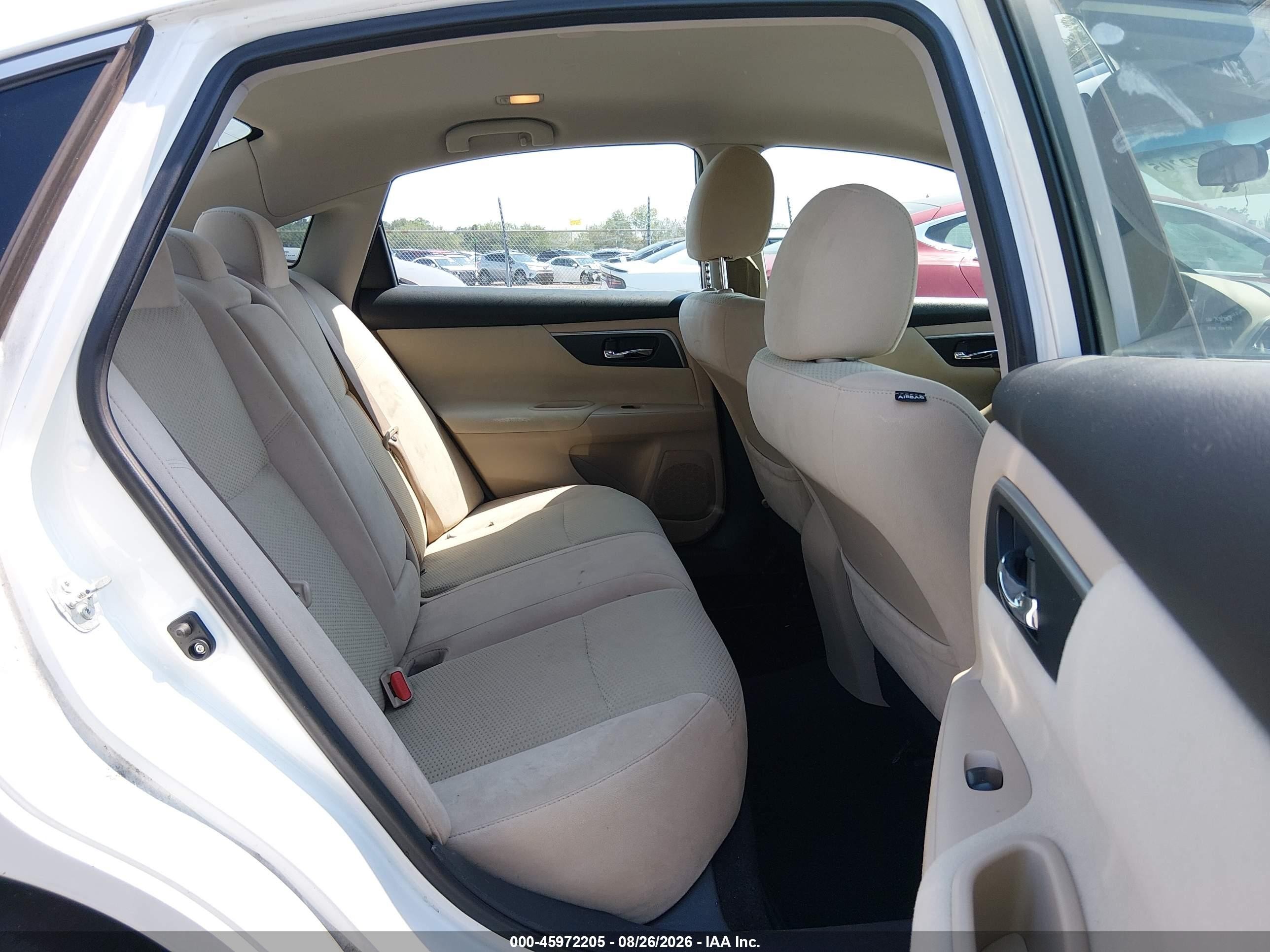 2015 Nissan Altima 2.5 S White vin: 1N4AL3AP0FC191392