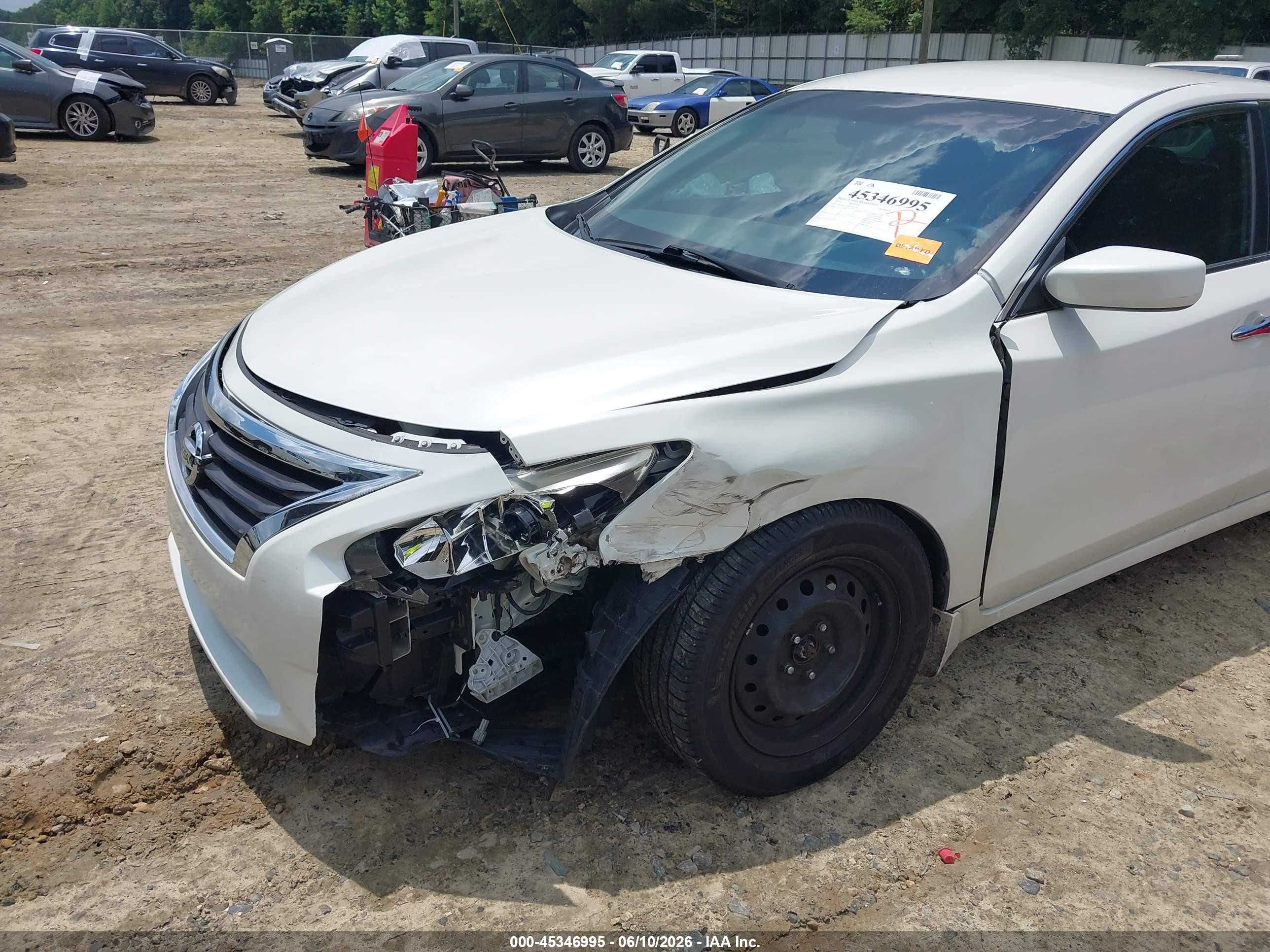 2015 Nissan Altima 2.5 S White vin: 1N4AL3AP0FC195295