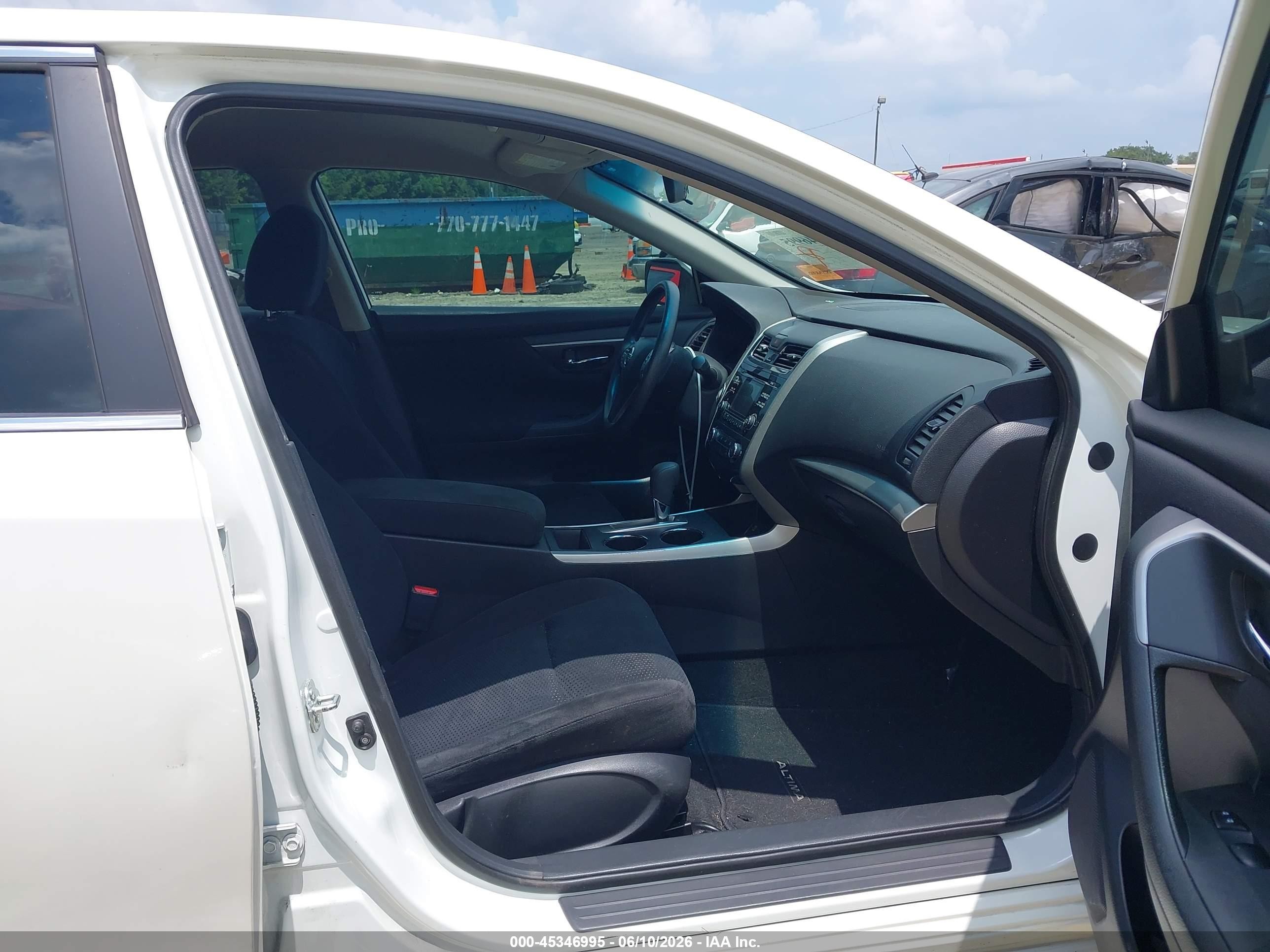 2015 Nissan Altima 2.5 S White vin: 1N4AL3AP0FC195295