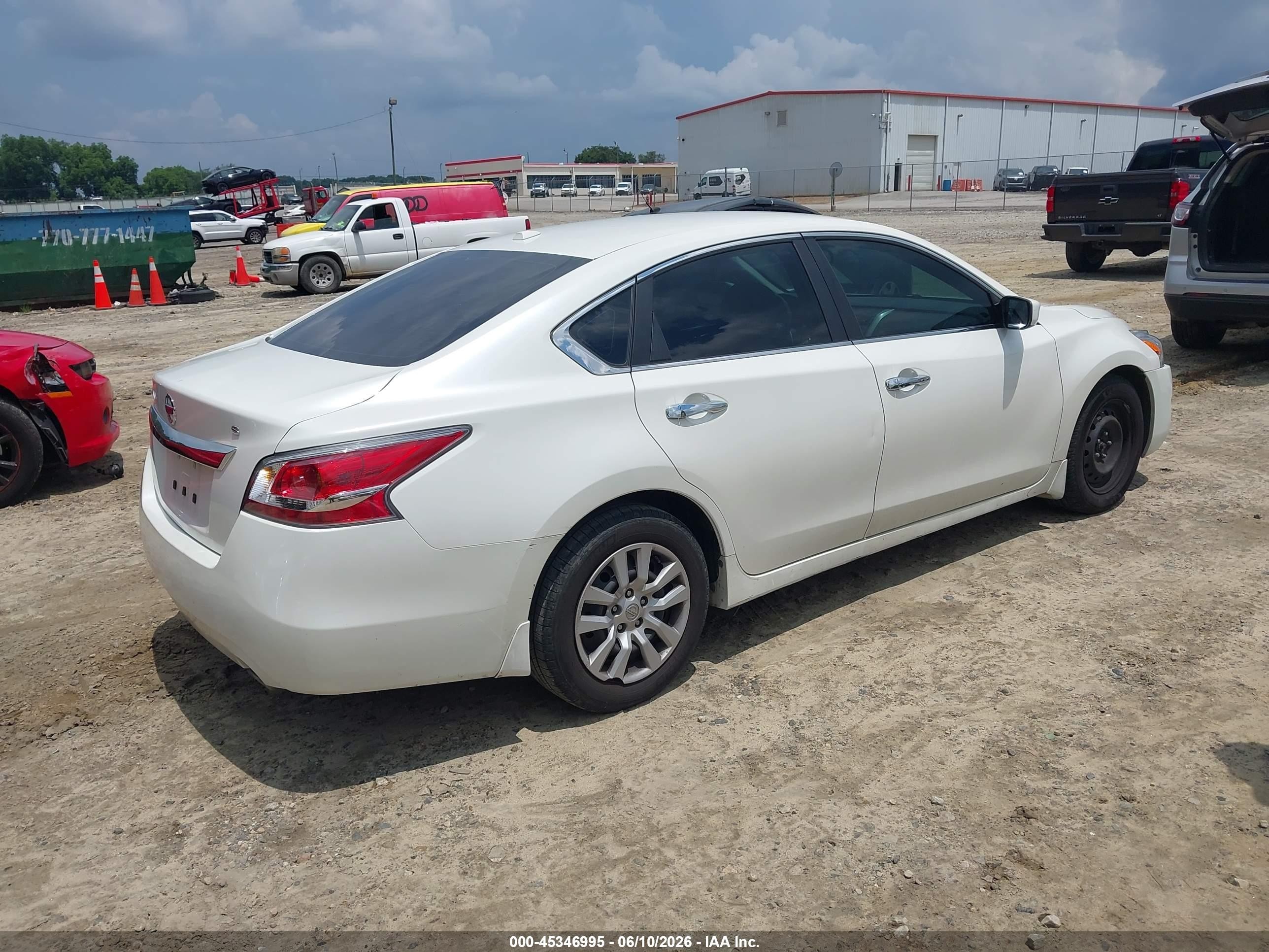 2015 Nissan Altima 2.5 S White vin: 1N4AL3AP0FC195295