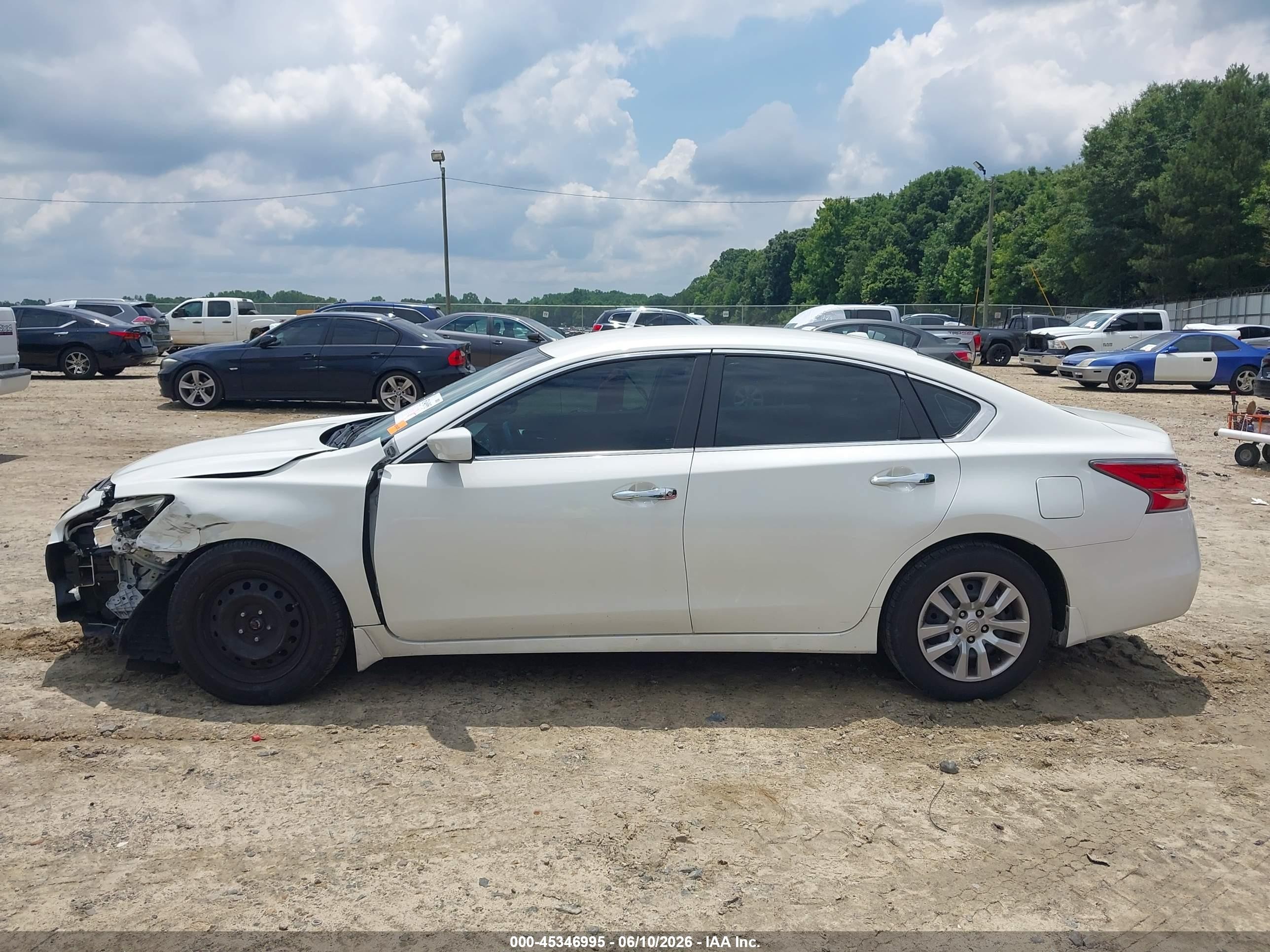 2015 Nissan Altima 2.5 S White vin: 1N4AL3AP0FC195295