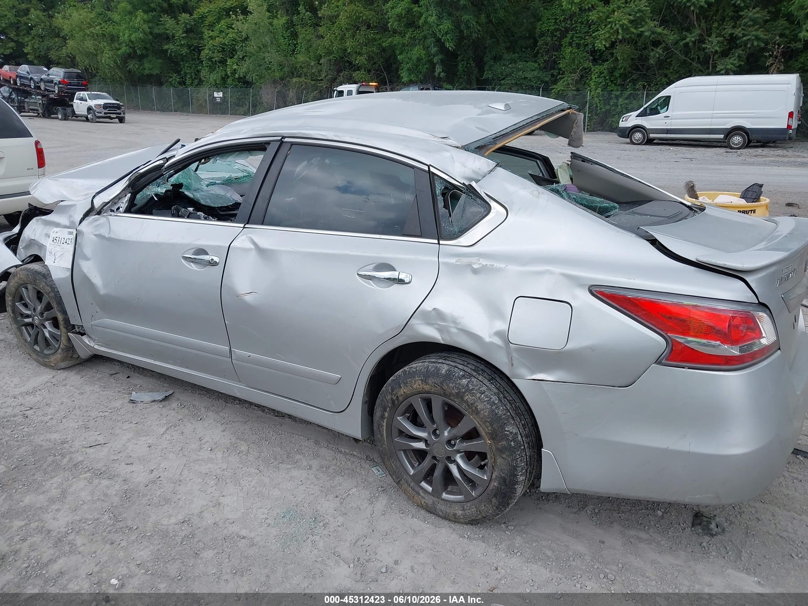 2015 Nissan Altima 2.5 S Silver vin: 1N4AL3AP0FC200690