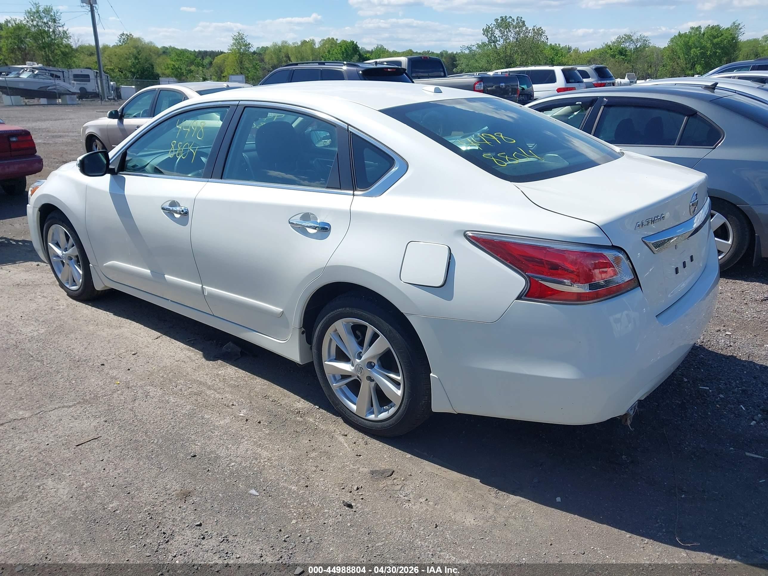 2015 Nissan Altima 2.5/2.5 S/2.5 Sl/2.5 Sv White vin: 1N4AL3AP0FC208594