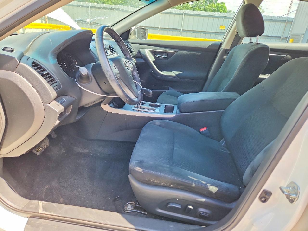 2015 Nissan Altima 2.5 Sv White vin: 1N4AL3AP0FC212791