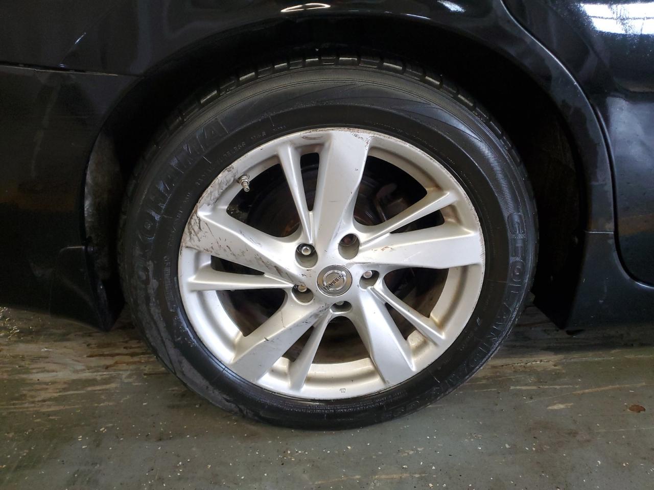 2015 Nissan Altima 2.5 Sv Черный vin: 1N4AL3AP0FC213715 Damage: Right Rear Wheel, Curb Rash, > 12 Inches