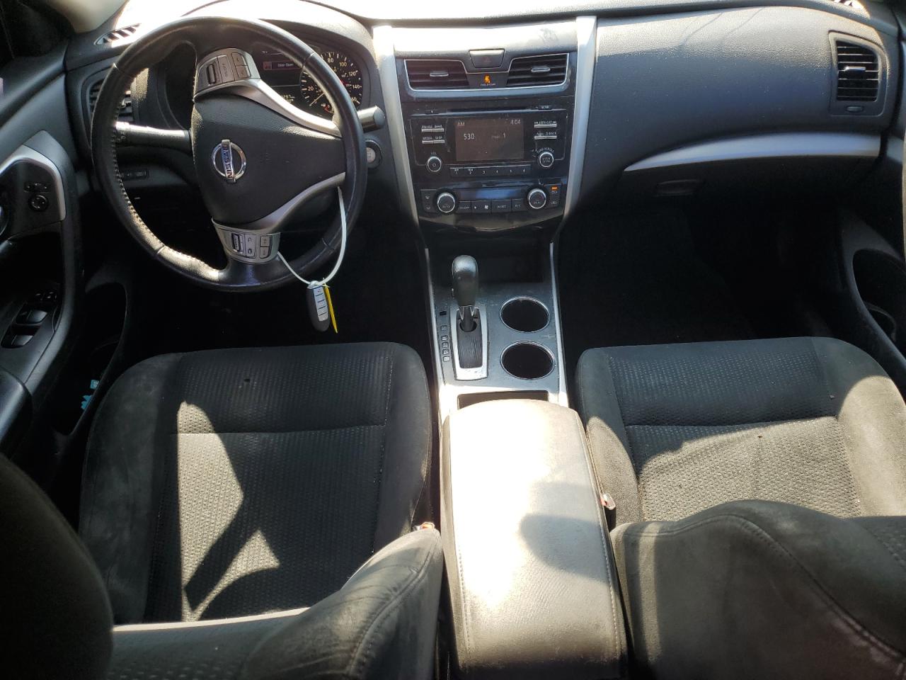 2015 Nissan Altima 2.5 Sv Черный vin: 1N4AL3AP0FC213715 Damage: Left Front Seat Cushion, Burn Hole, 1/2 To 1 Inch
