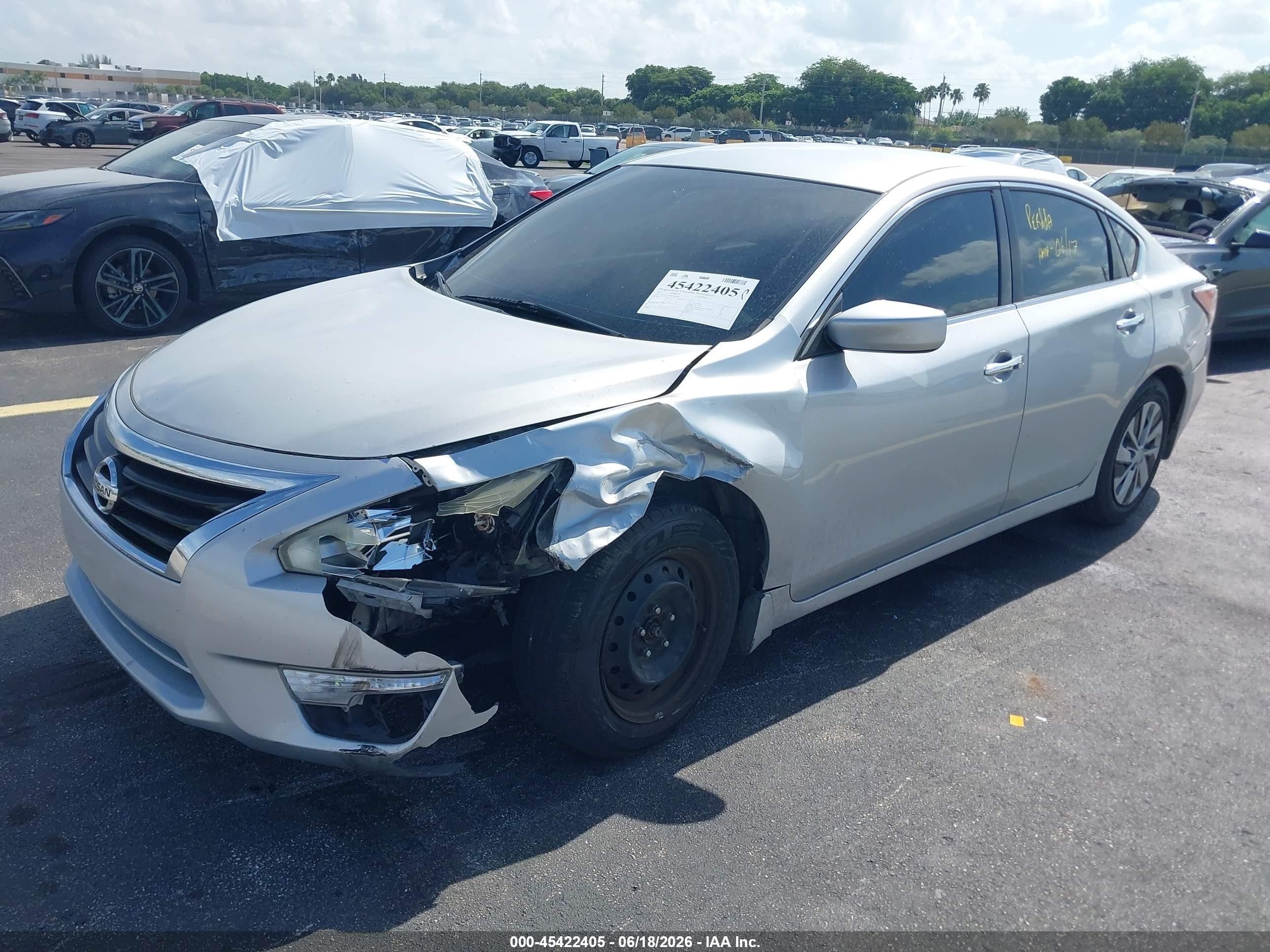 2015 Nissan Altima 2.5 S Silver vin: 1N4AL3AP0FC228389