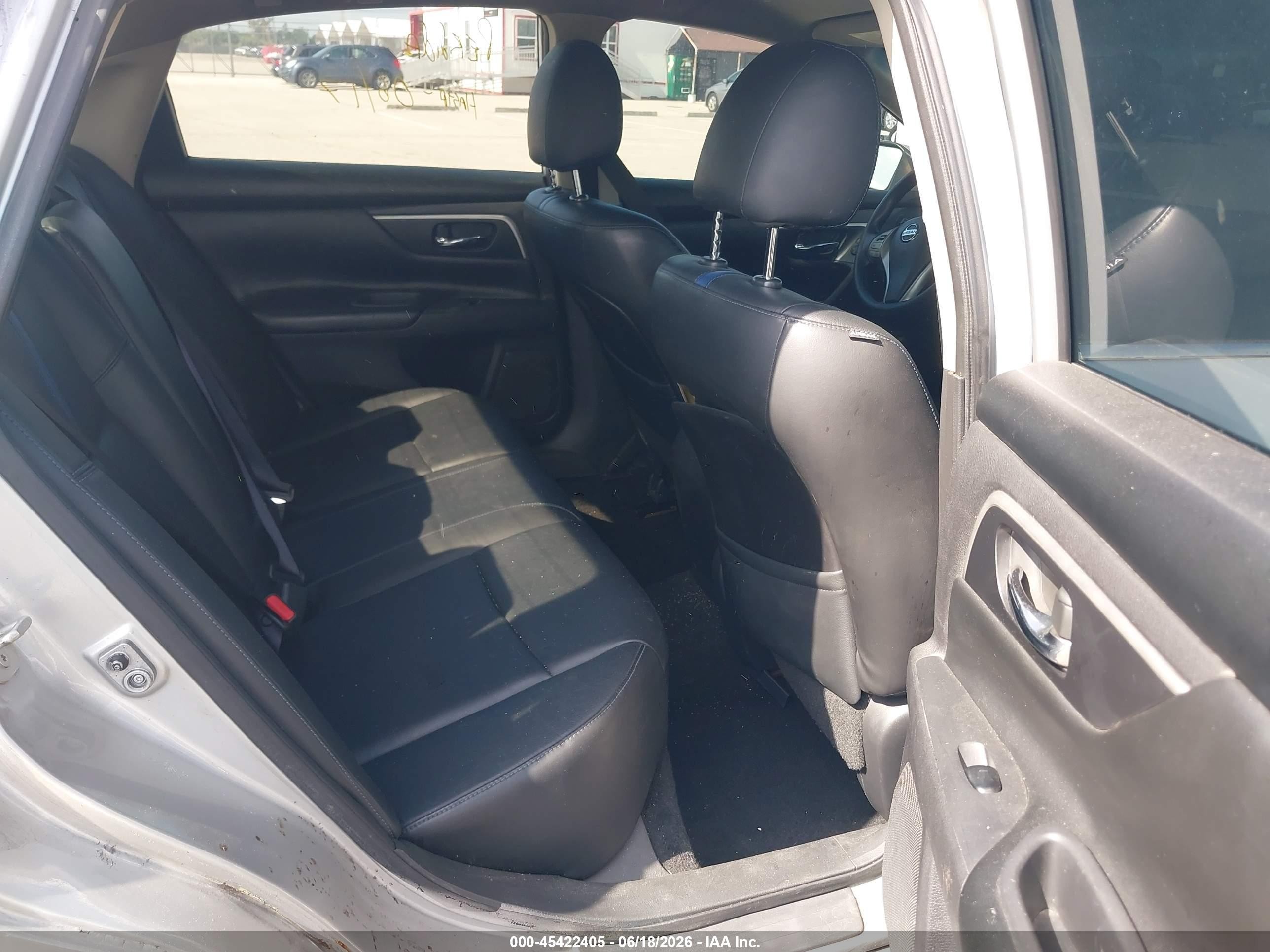 2015 Nissan Altima 2.5 S Silver vin: 1N4AL3AP0FC228389