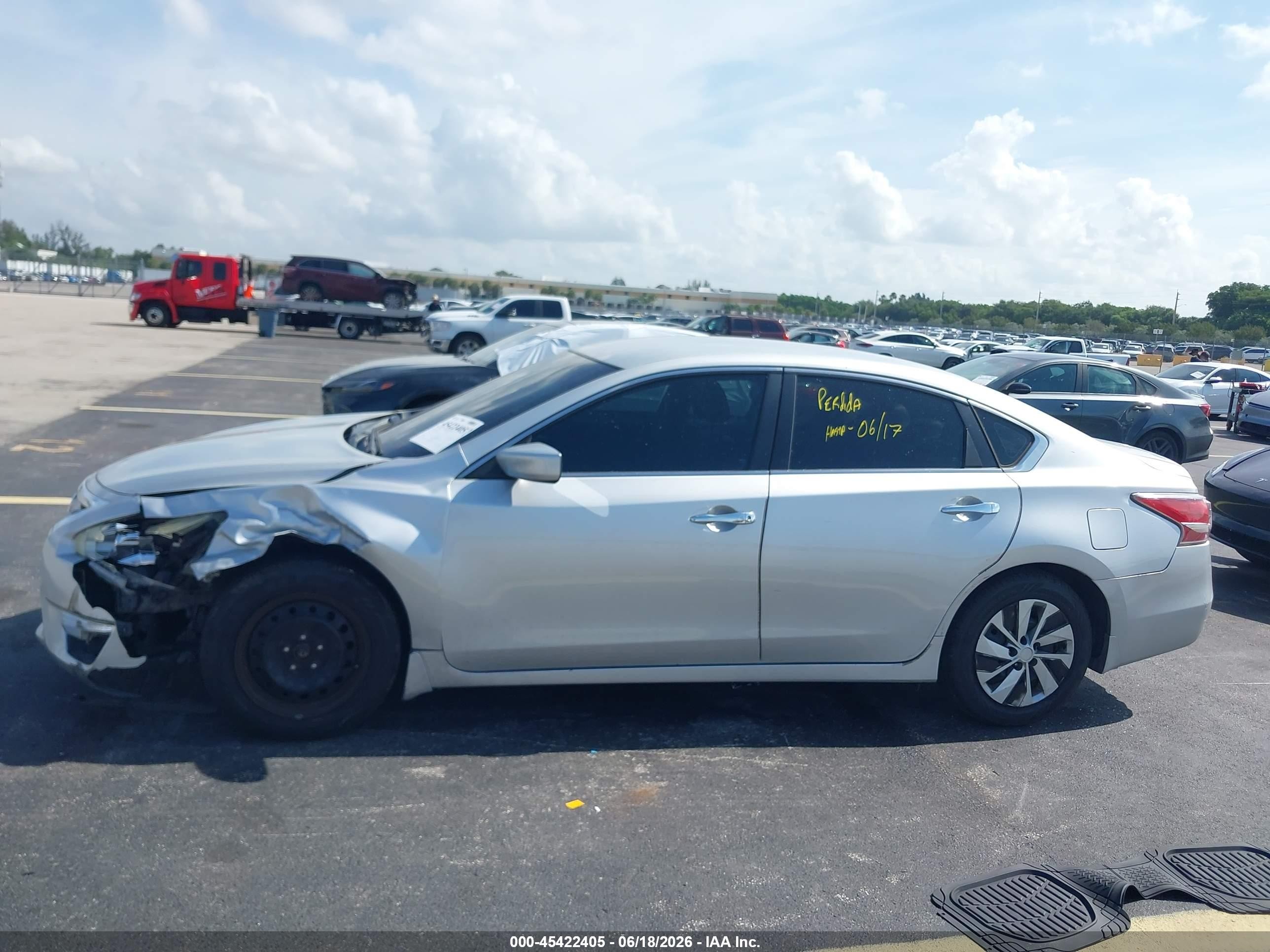 2015 Nissan Altima 2.5 S Silver vin: 1N4AL3AP0FC228389