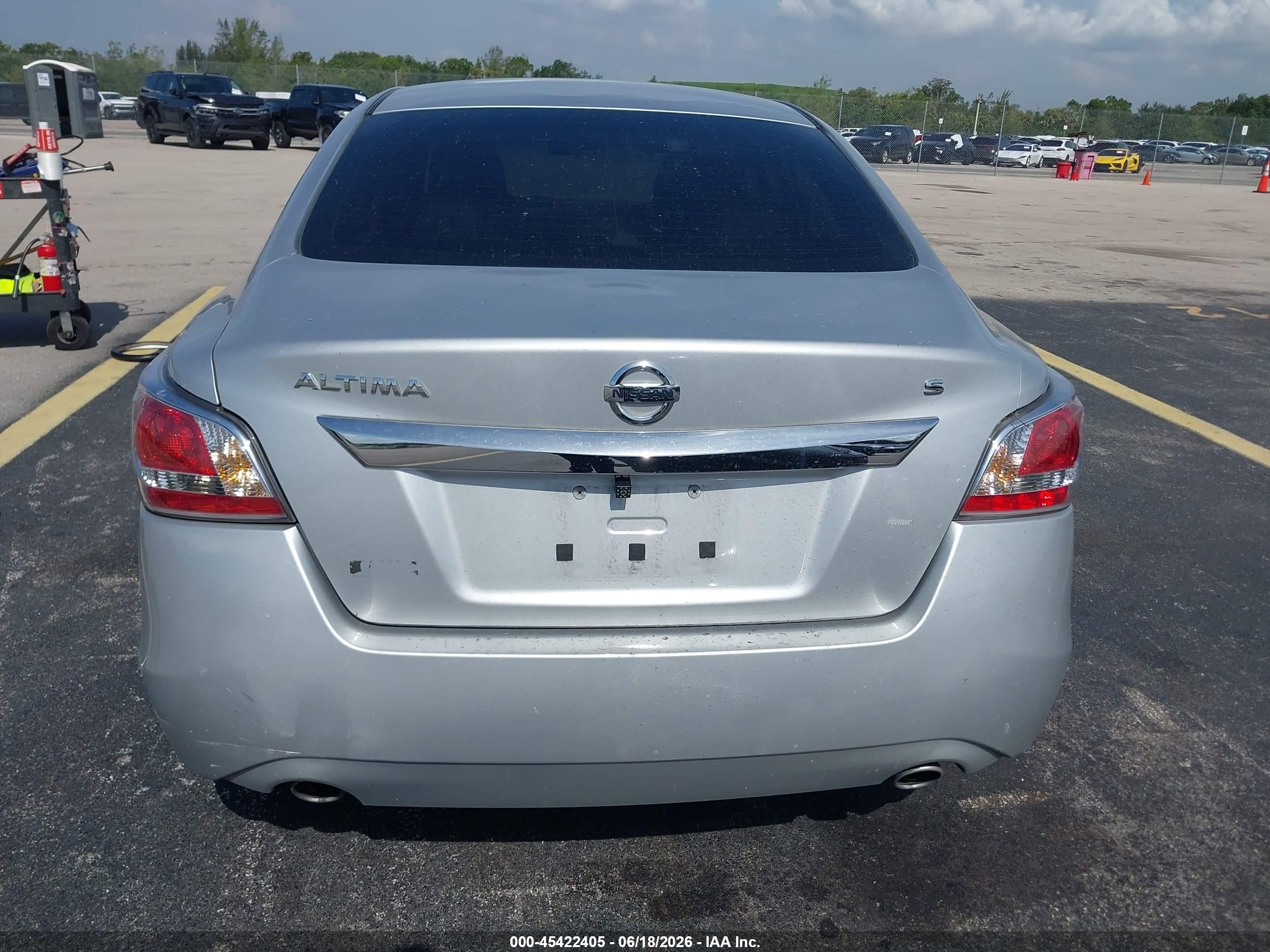 2015 Nissan Altima 2.5 S Silver vin: 1N4AL3AP0FC228389