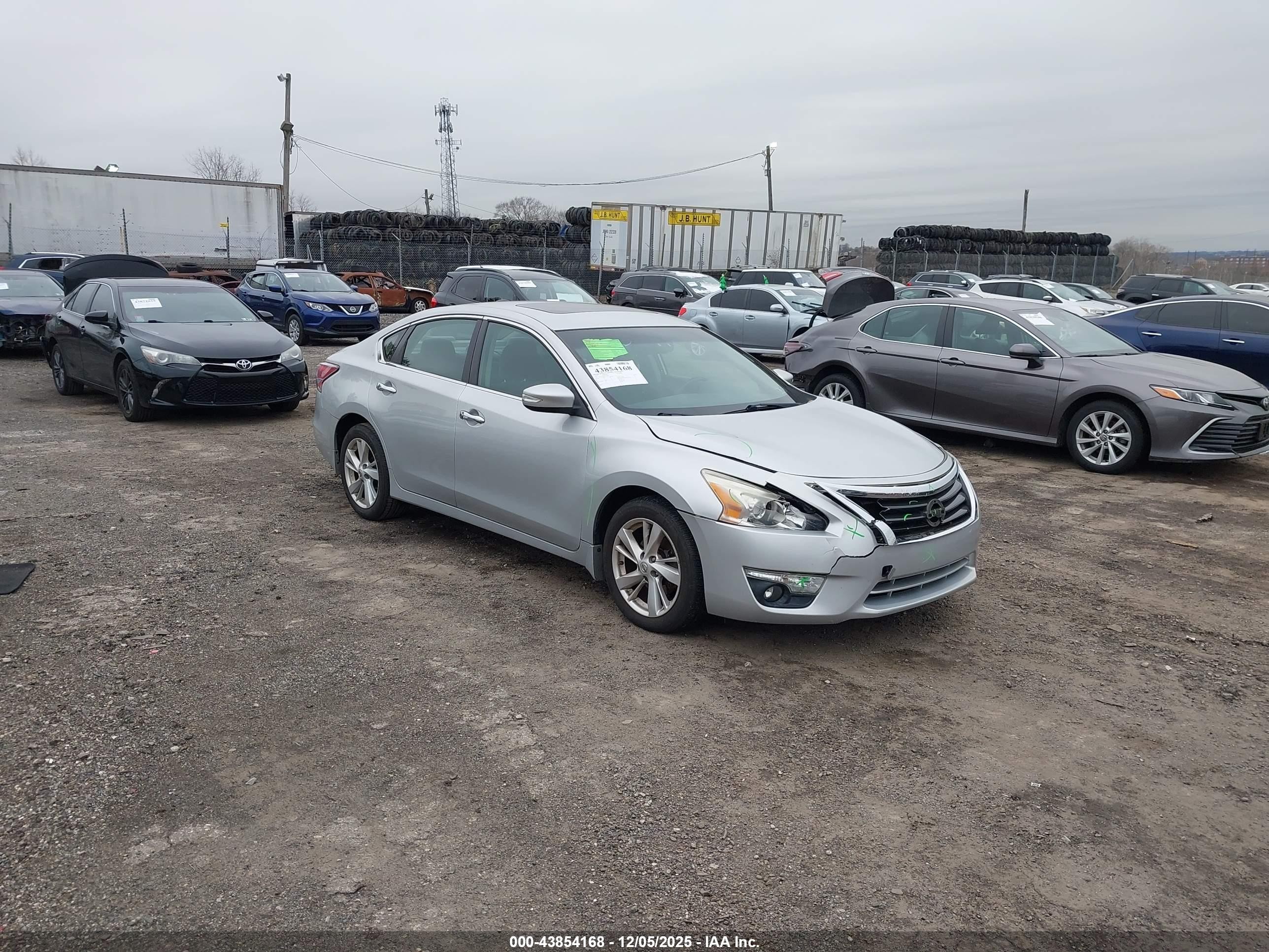 2015 Nissan Altima 2.5 Sv Серебряный vin: 1N4AL3AP0FC233298