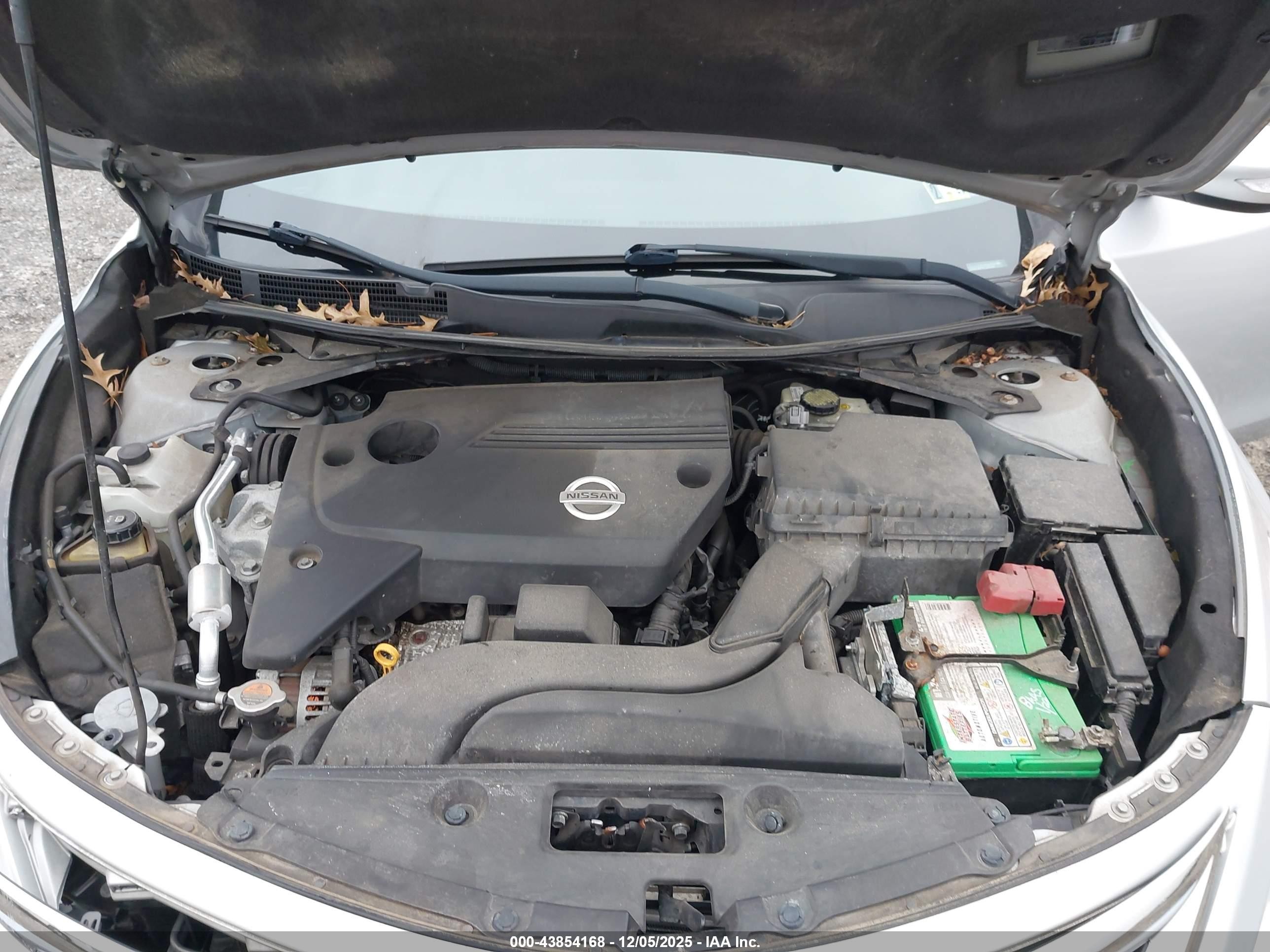 2015 Nissan Altima 2.5 Sv Серебряный vin: 1N4AL3AP0FC233298