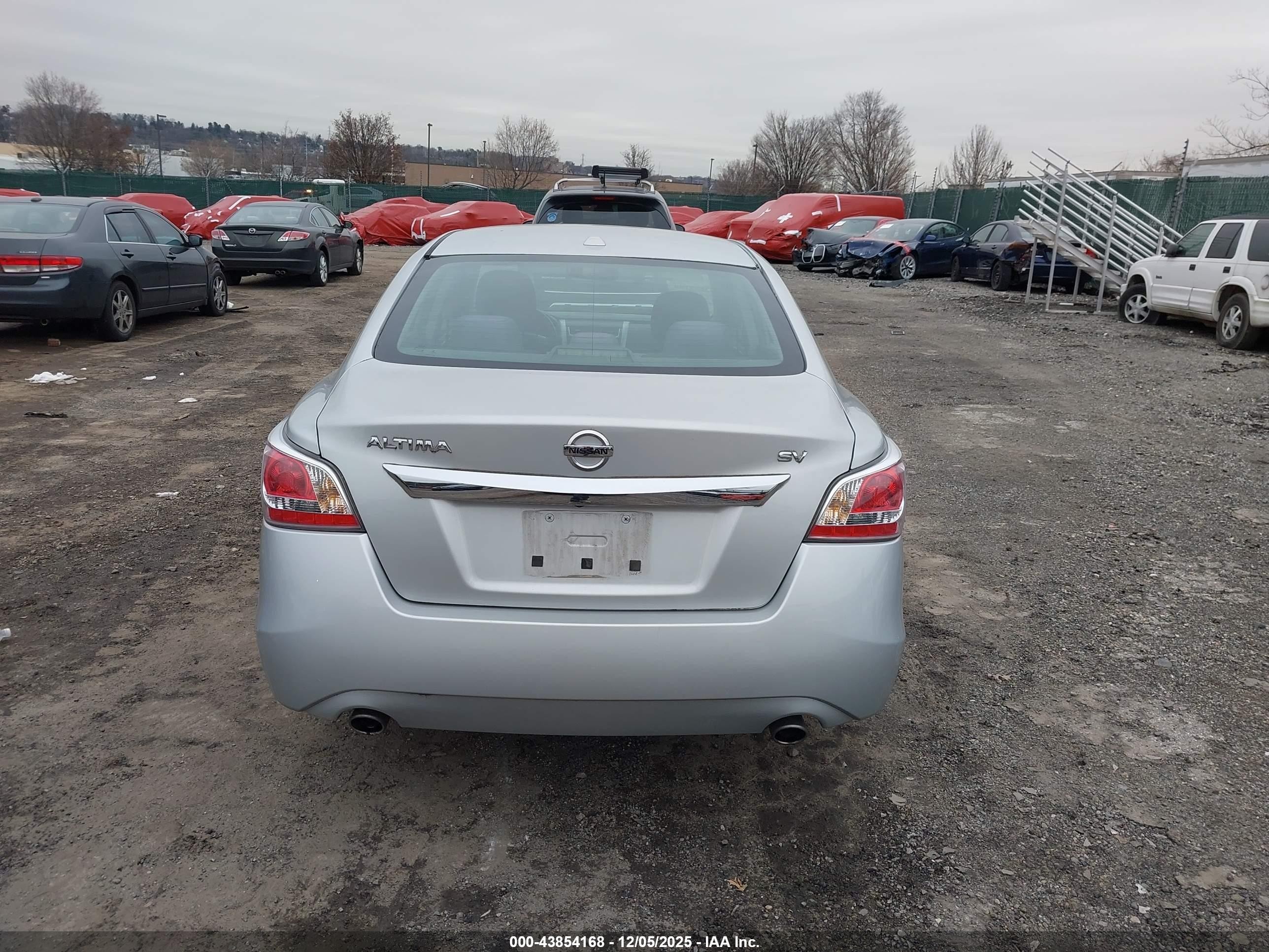 2015 Nissan Altima 2.5 Sv Серебряный vin: 1N4AL3AP0FC233298