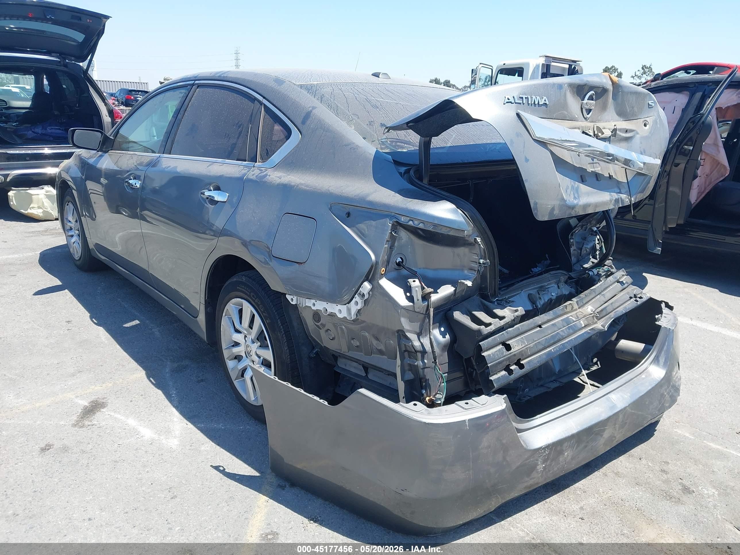 2015 Nissan Altima 2.5 S Серый vin: 1N4AL3AP0FC239330