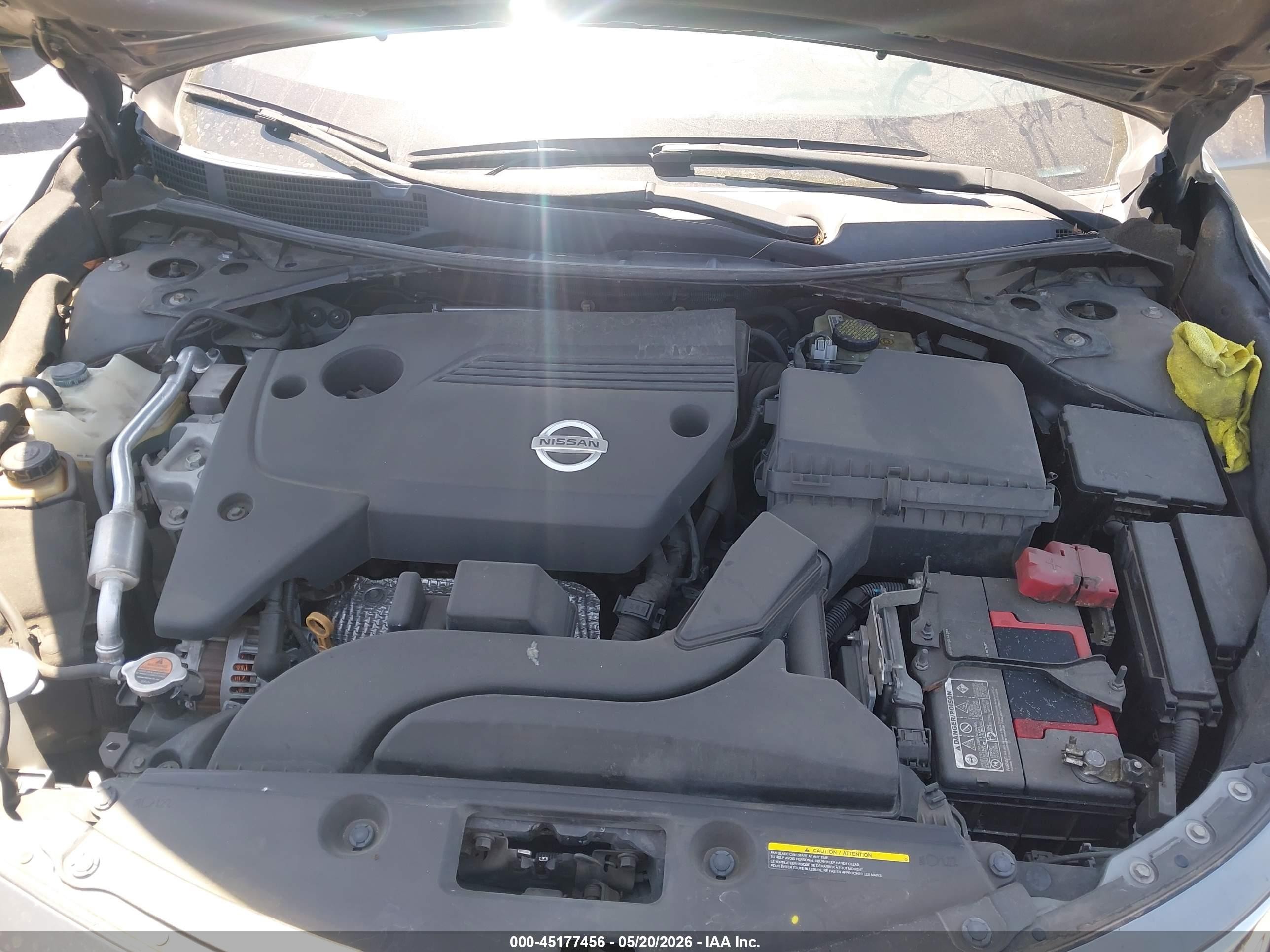 2015 Nissan Altima 2.5 S Серый vin: 1N4AL3AP0FC239330