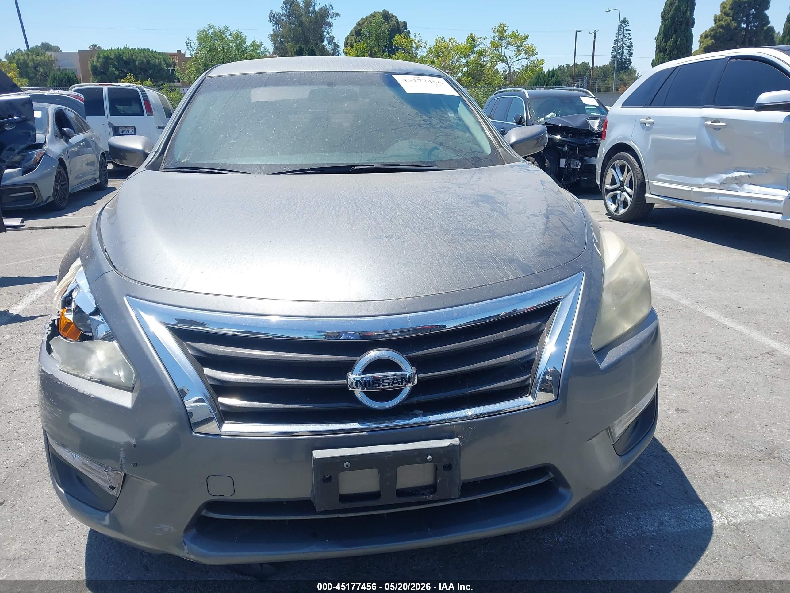 2015 Nissan Altima 2.5 S Серый vin: 1N4AL3AP0FC239330