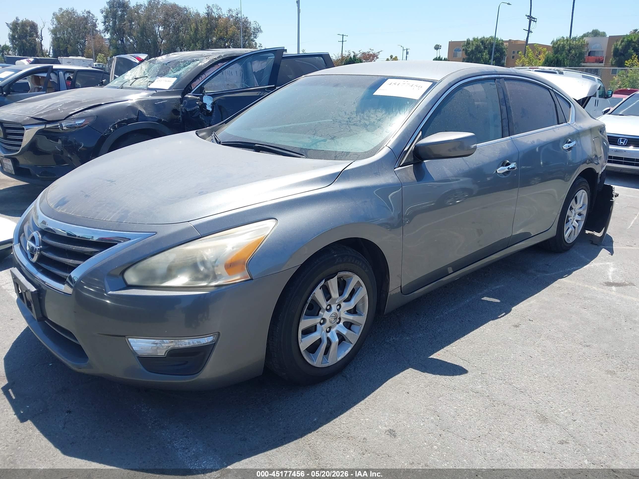 2015 Nissan Altima 2.5 S Серый vin: 1N4AL3AP0FC239330
