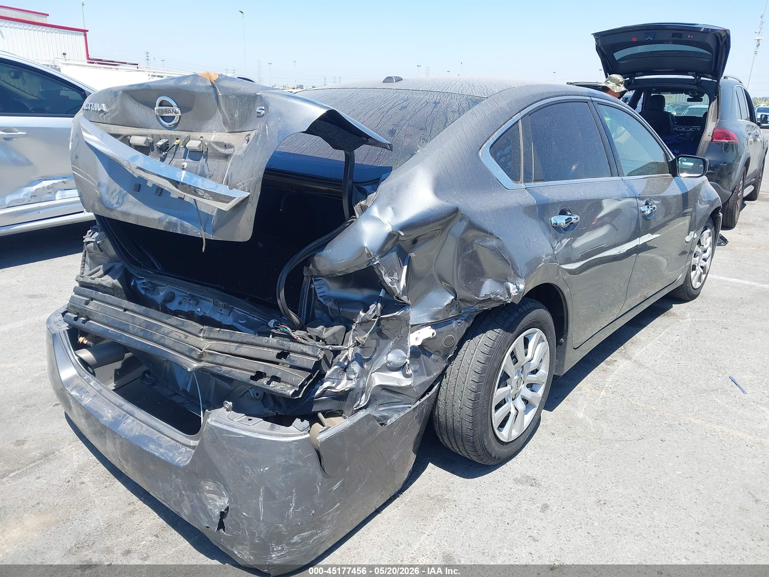2015 Nissan Altima 2.5 S Серый vin: 1N4AL3AP0FC239330