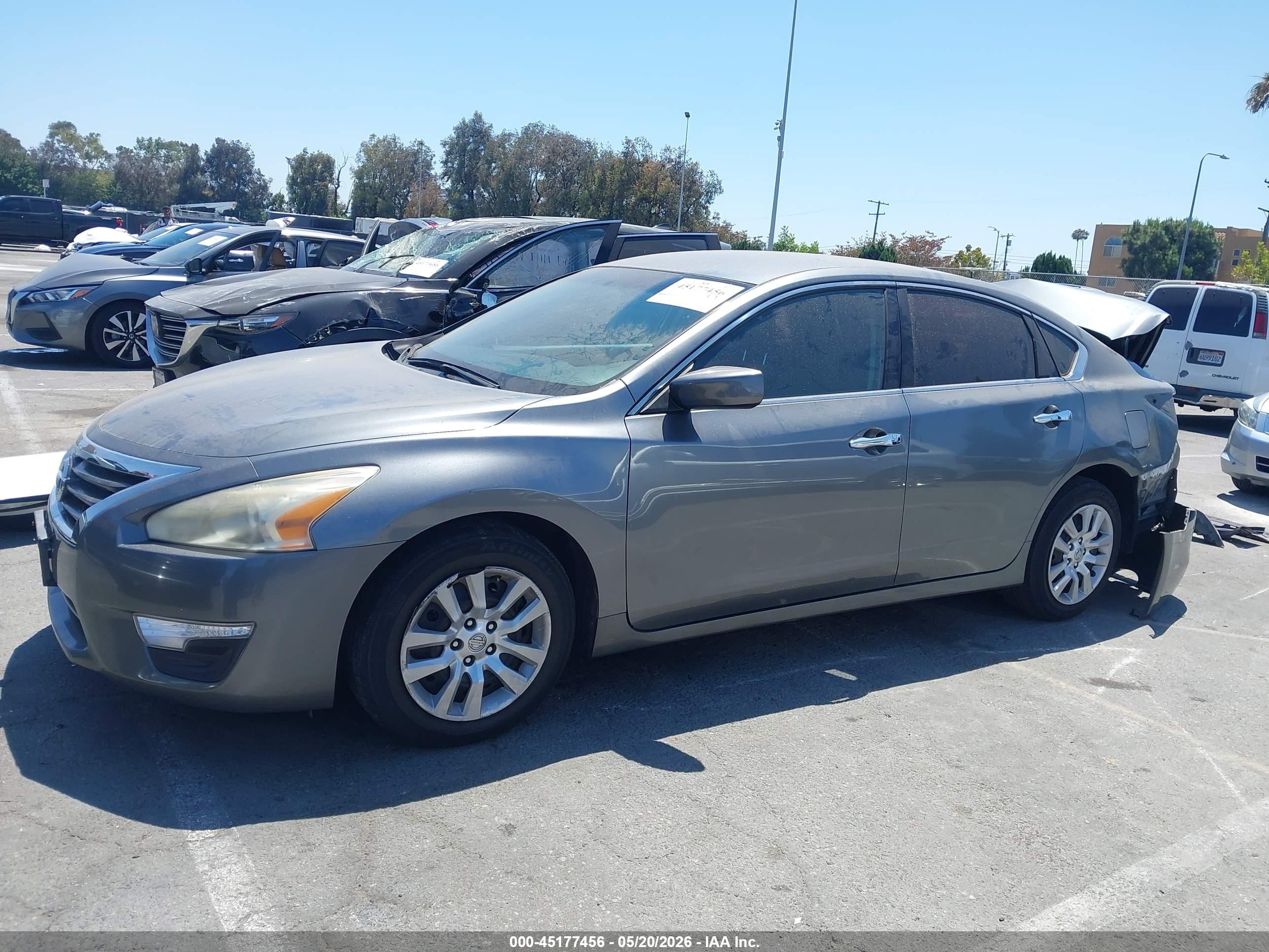 2015 Nissan Altima 2.5 S Серый vin: 1N4AL3AP0FC239330