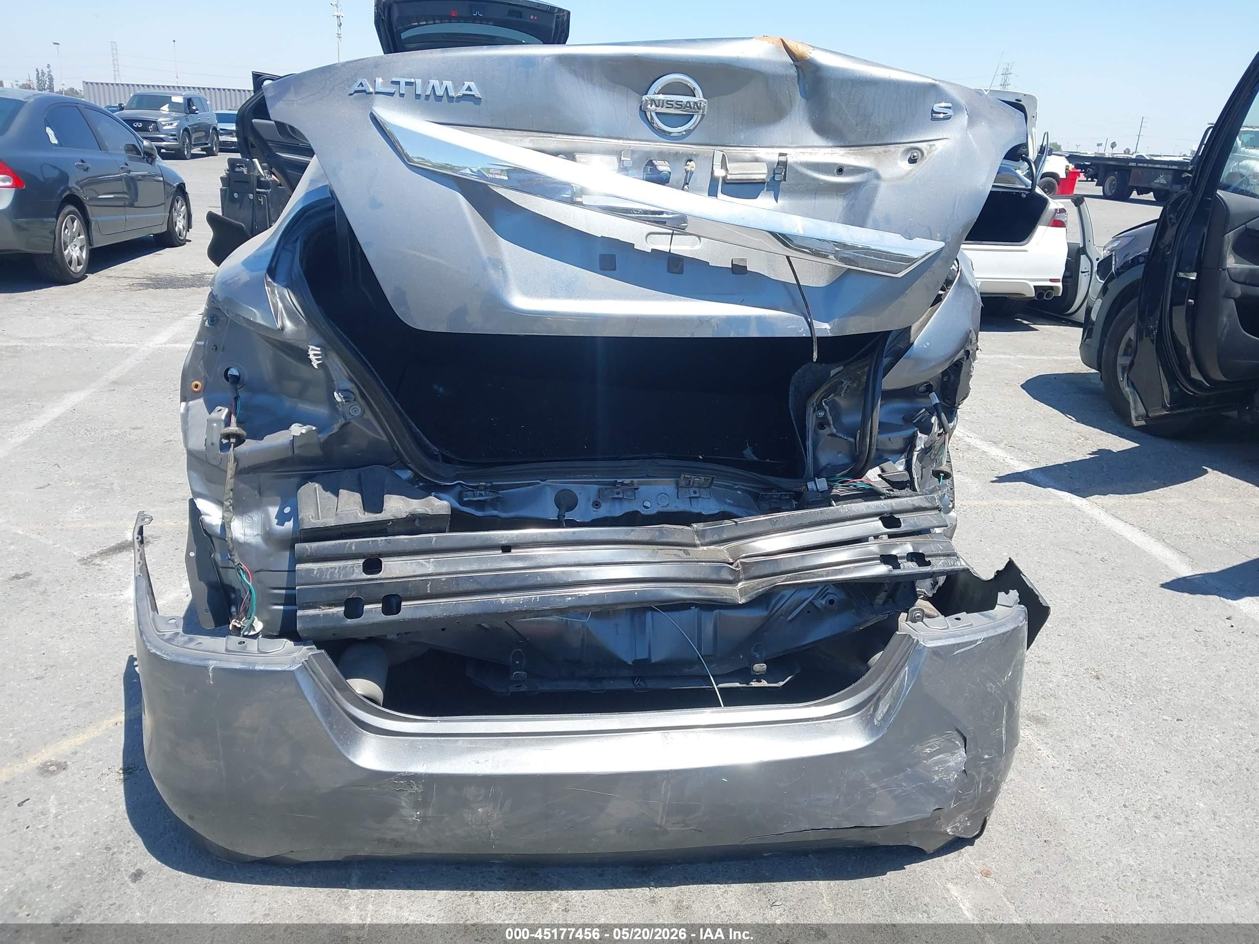 2015 Nissan Altima 2.5 S Серый vin: 1N4AL3AP0FC239330