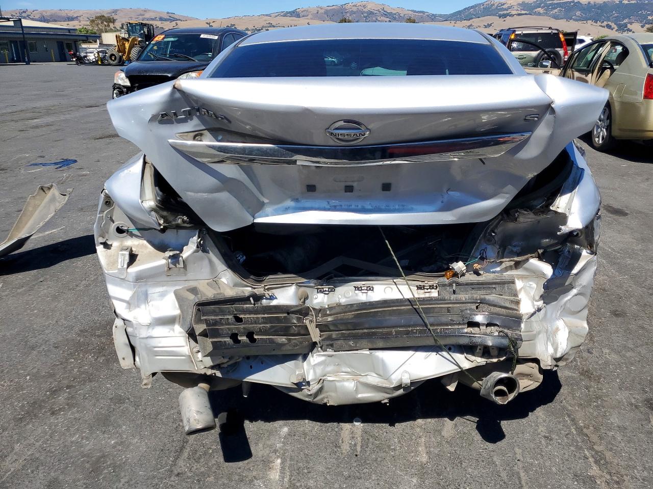 2015 Nissan Altima 2.5 S Silver vin: 1N4AL3AP0FC240560