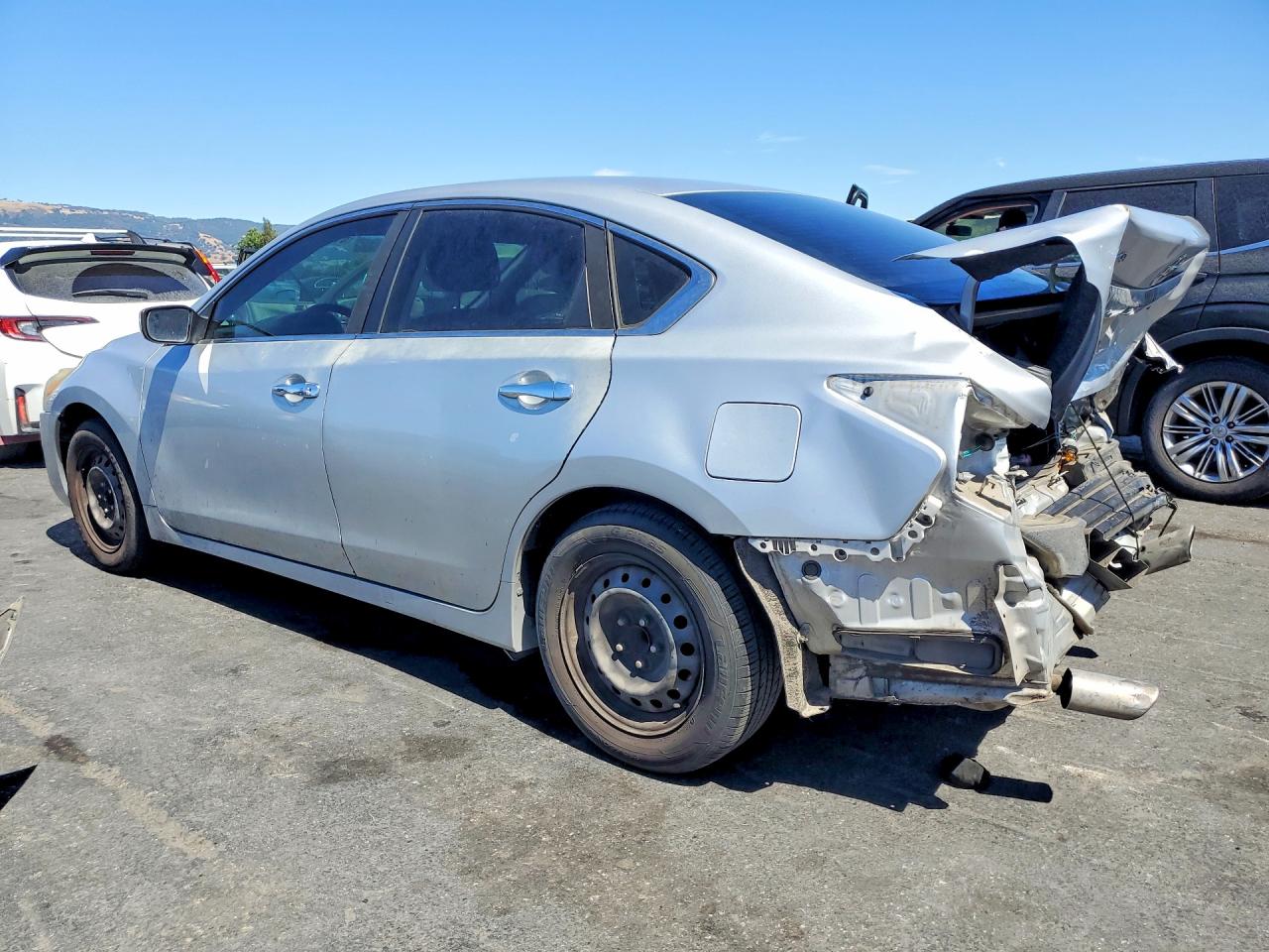 2015 Nissan Altima 2.5 S Silver vin: 1N4AL3AP0FC240560