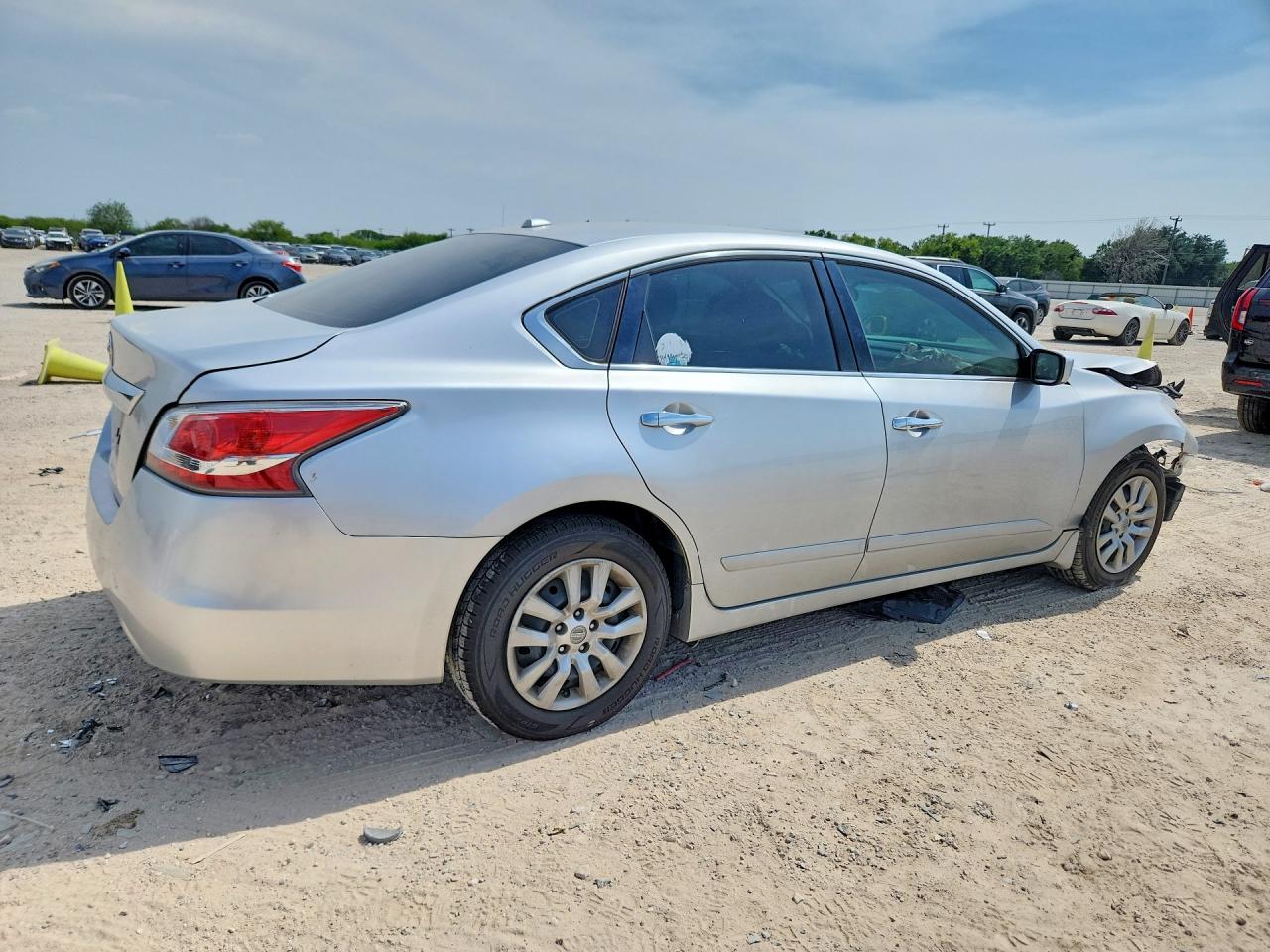 2015 Nissan Altima 2.5 S Silver vin: 1N4AL3AP0FC262199
