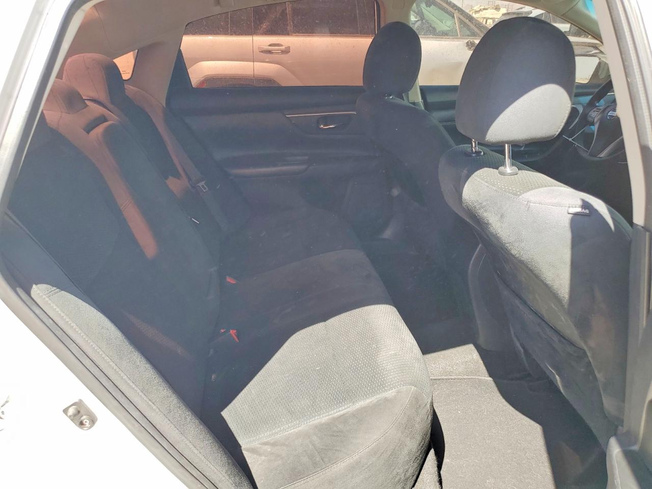 2015 Nissan Altima 2.5 S White vin: 1N4AL3AP0FC264387