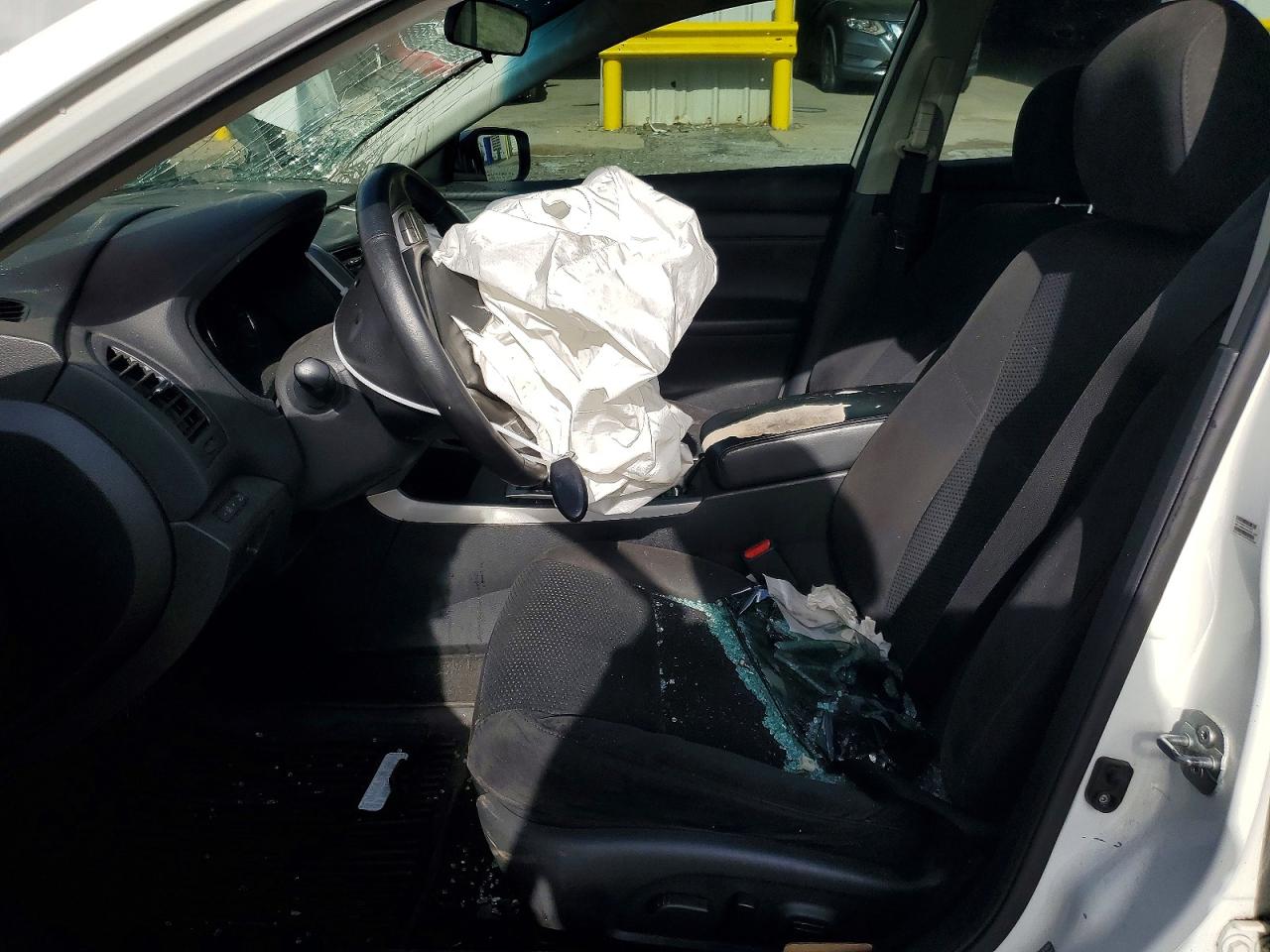 2015 Nissan Altima 2.5 Sv White vin: 1N4AL3AP0FC272537