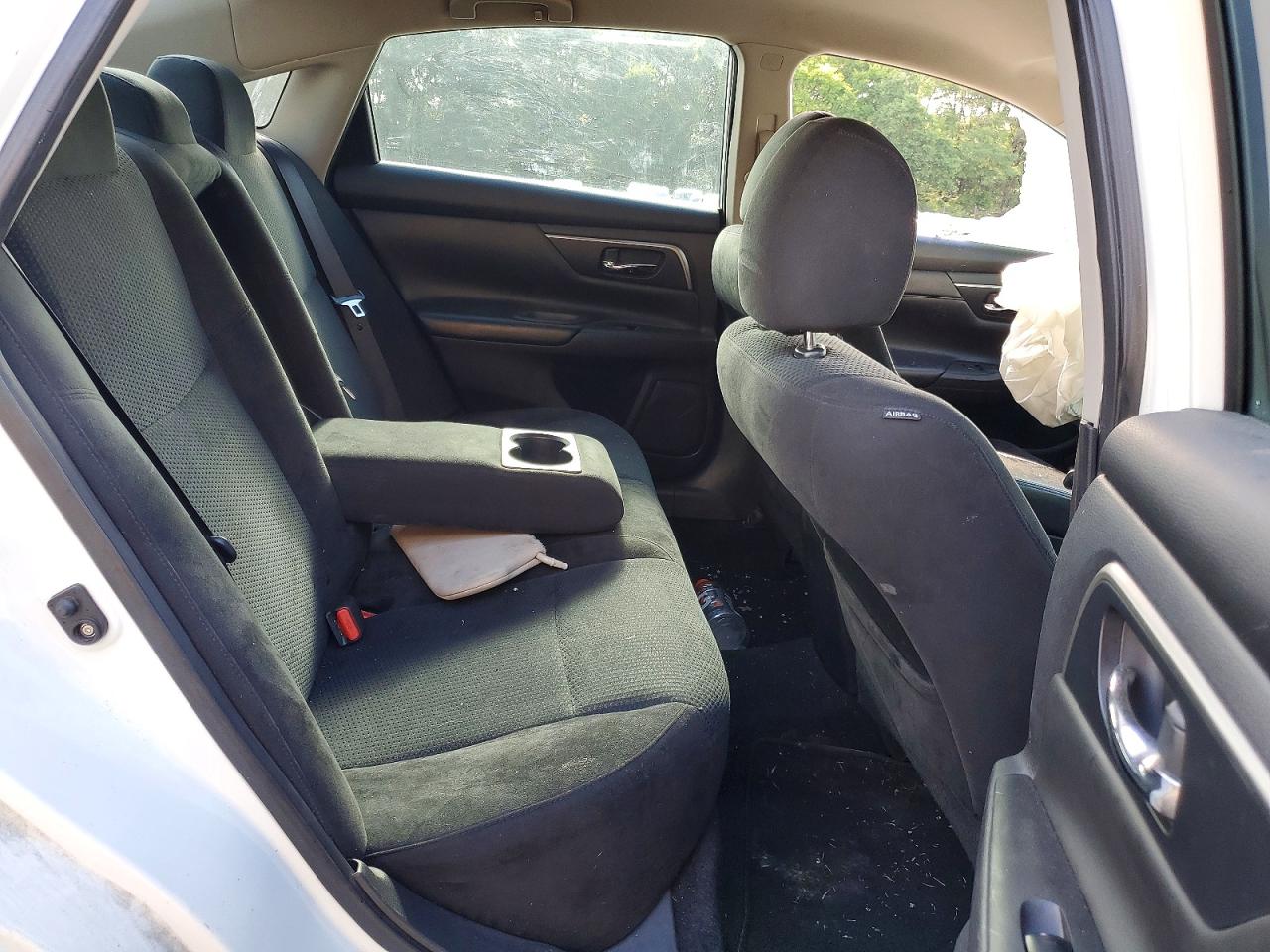 2015 Nissan Altima 2.5 Sv White vin: 1N4AL3AP0FC272537