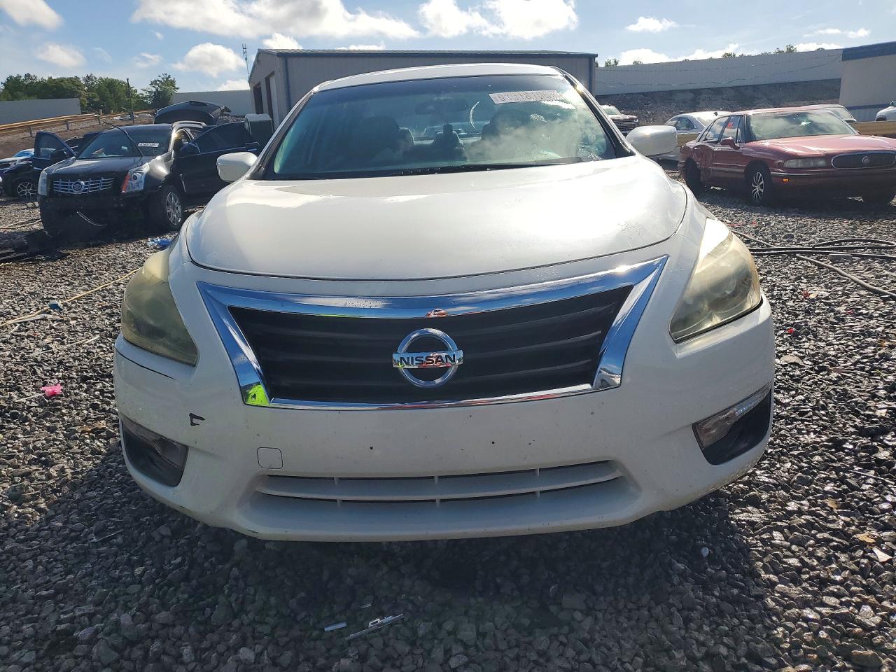 2015 Nissan Altima 2.5 S White vin: 1N4AL3AP0FC273705