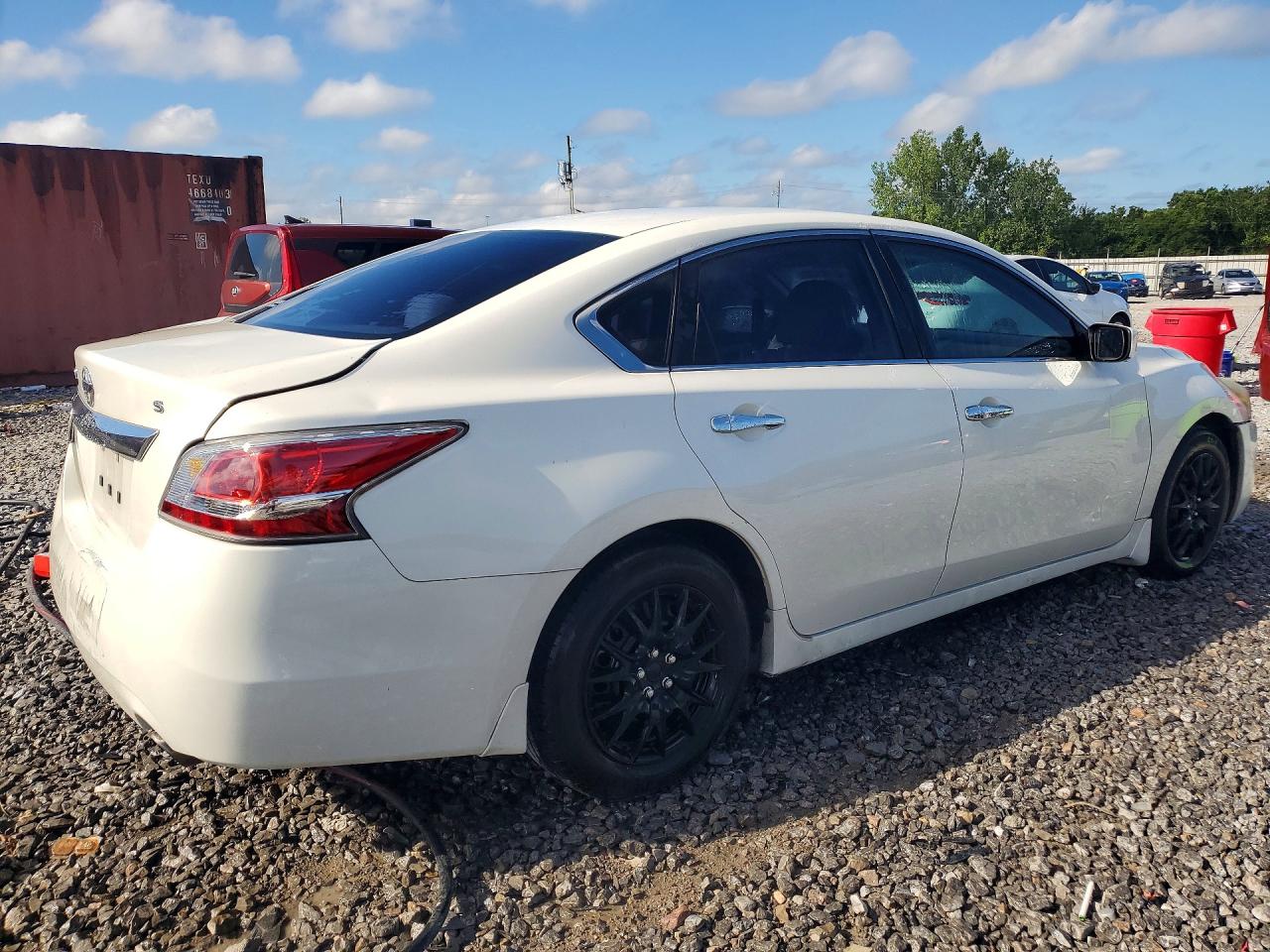 2015 Nissan Altima 2.5 S White vin: 1N4AL3AP0FC273705