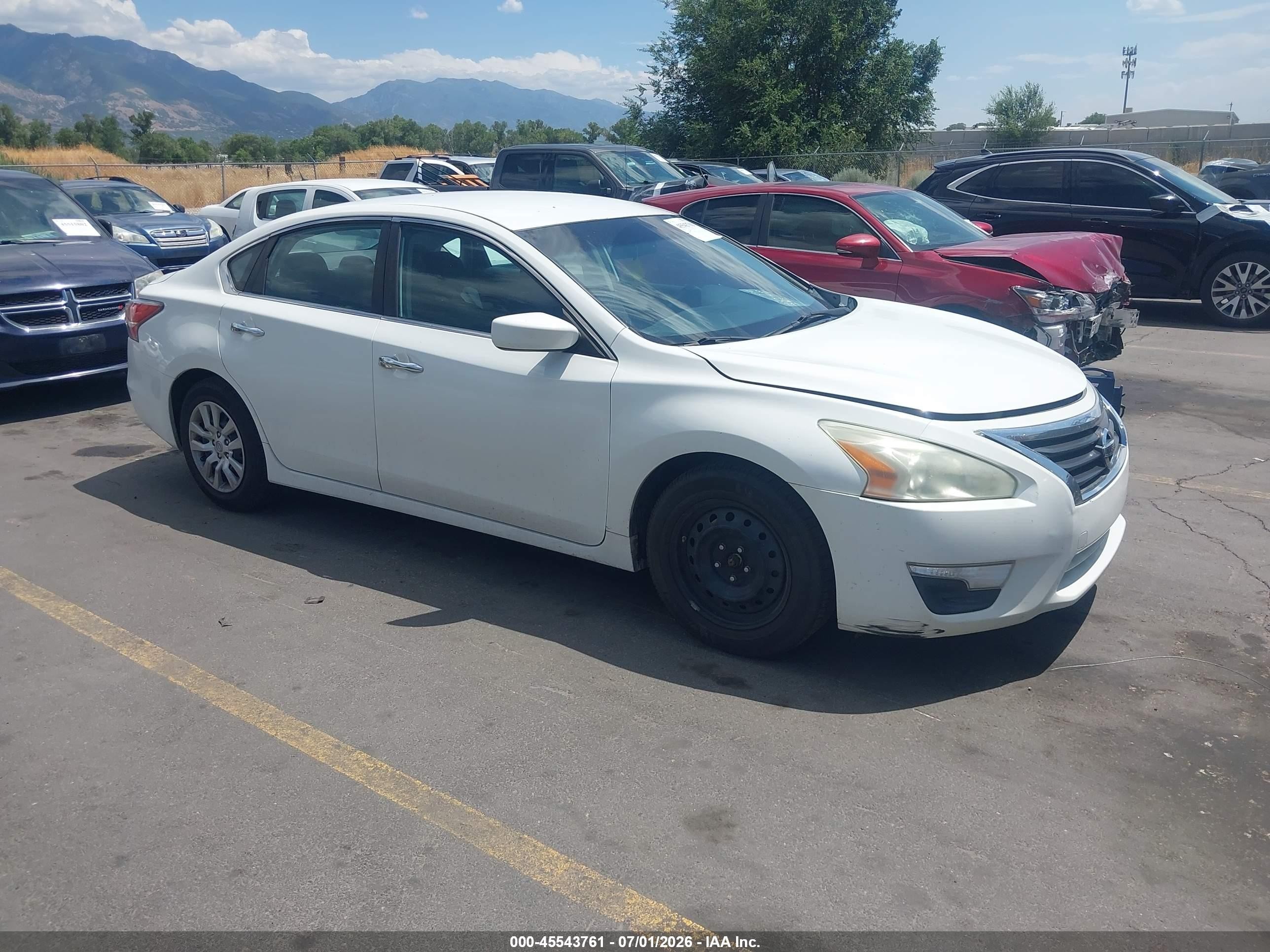 2015 Nissan Altima 2.5/2.5 S/2.5 Sl/2.5 Sv White vin: 1N4AL3AP0FC275812