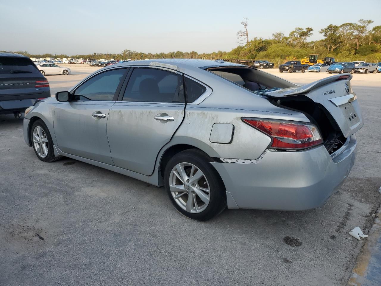 2015 Nissan Altima 2.5 Серебряный vin: 1N4AL3AP0FC418807