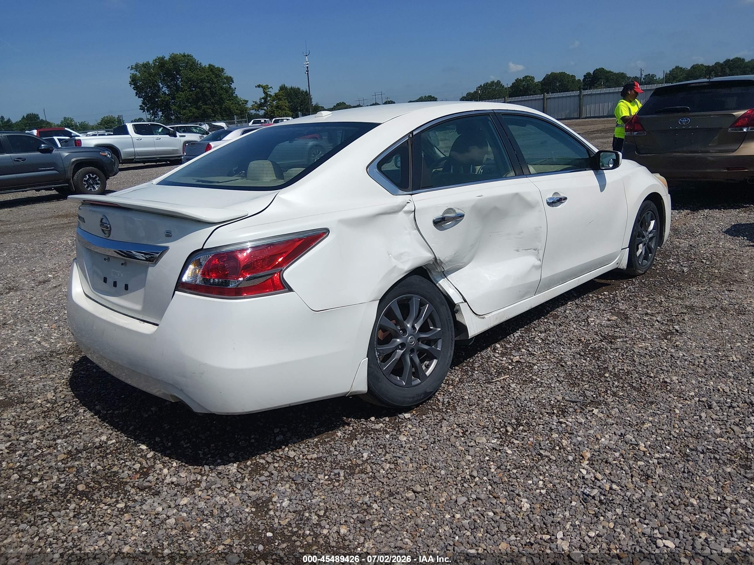 2015 Nissan Altima 2.5 S White vin: 1N4AL3AP0FC421514