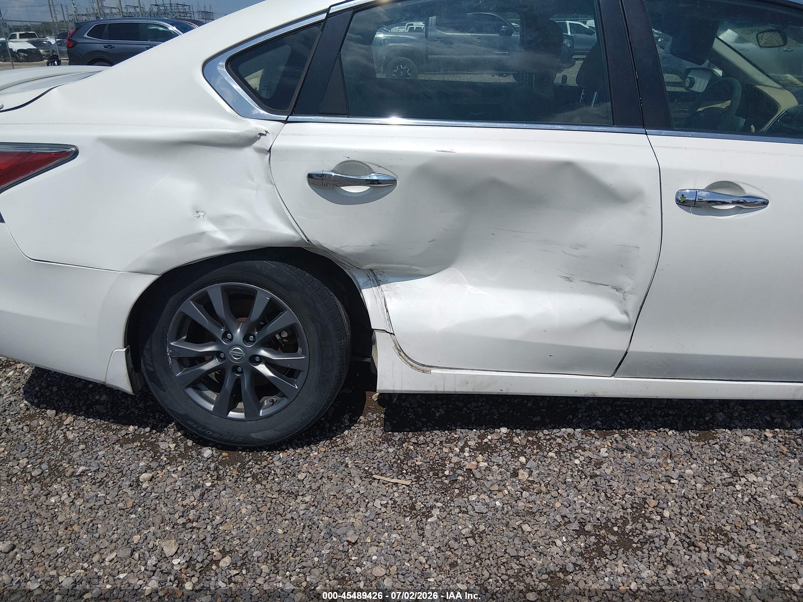 2015 Nissan Altima 2.5 S White vin: 1N4AL3AP0FC421514
