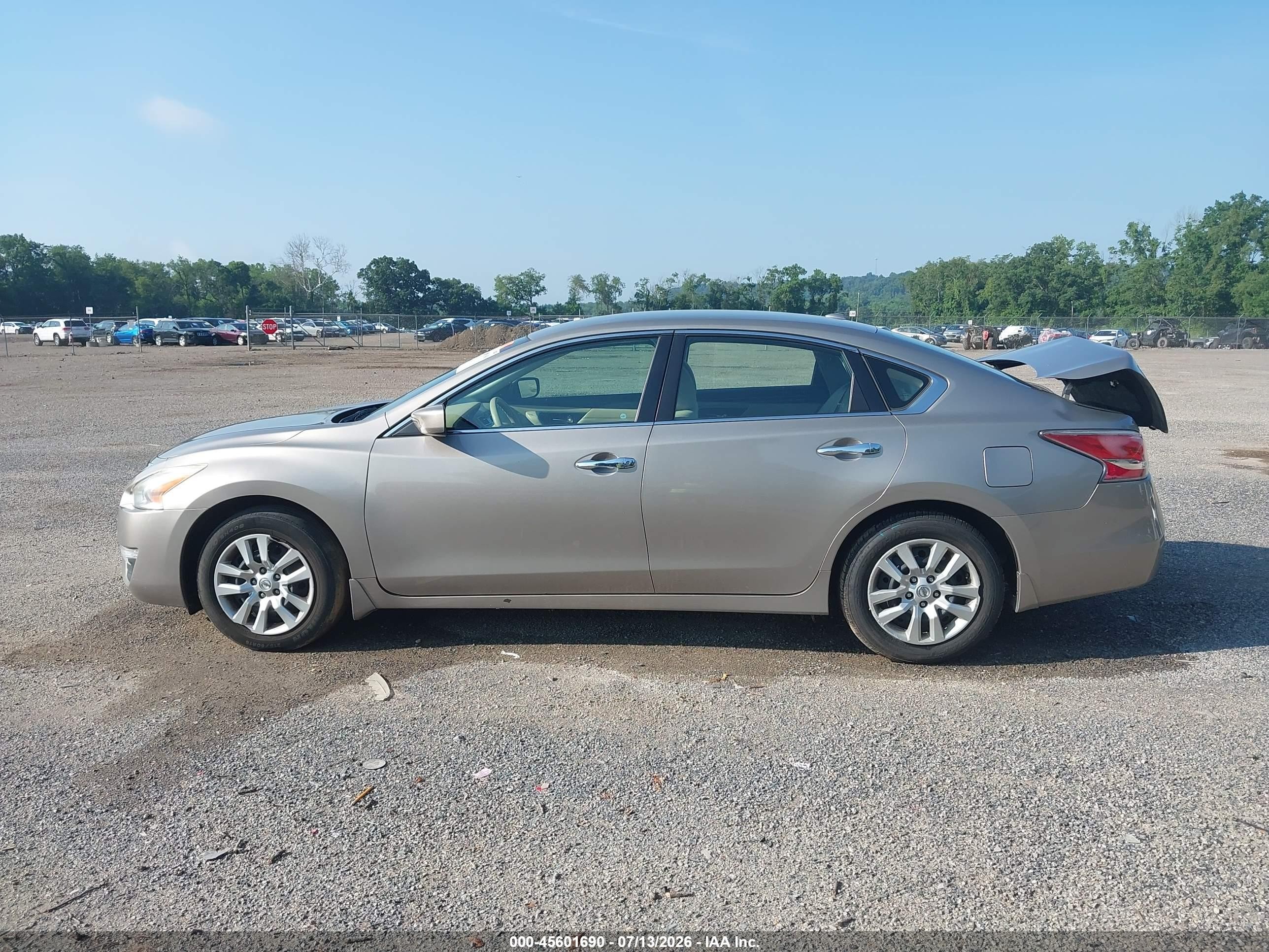 2015 Nissan Altima 2.5 S Gray vin: 1N4AL3AP0FC425255